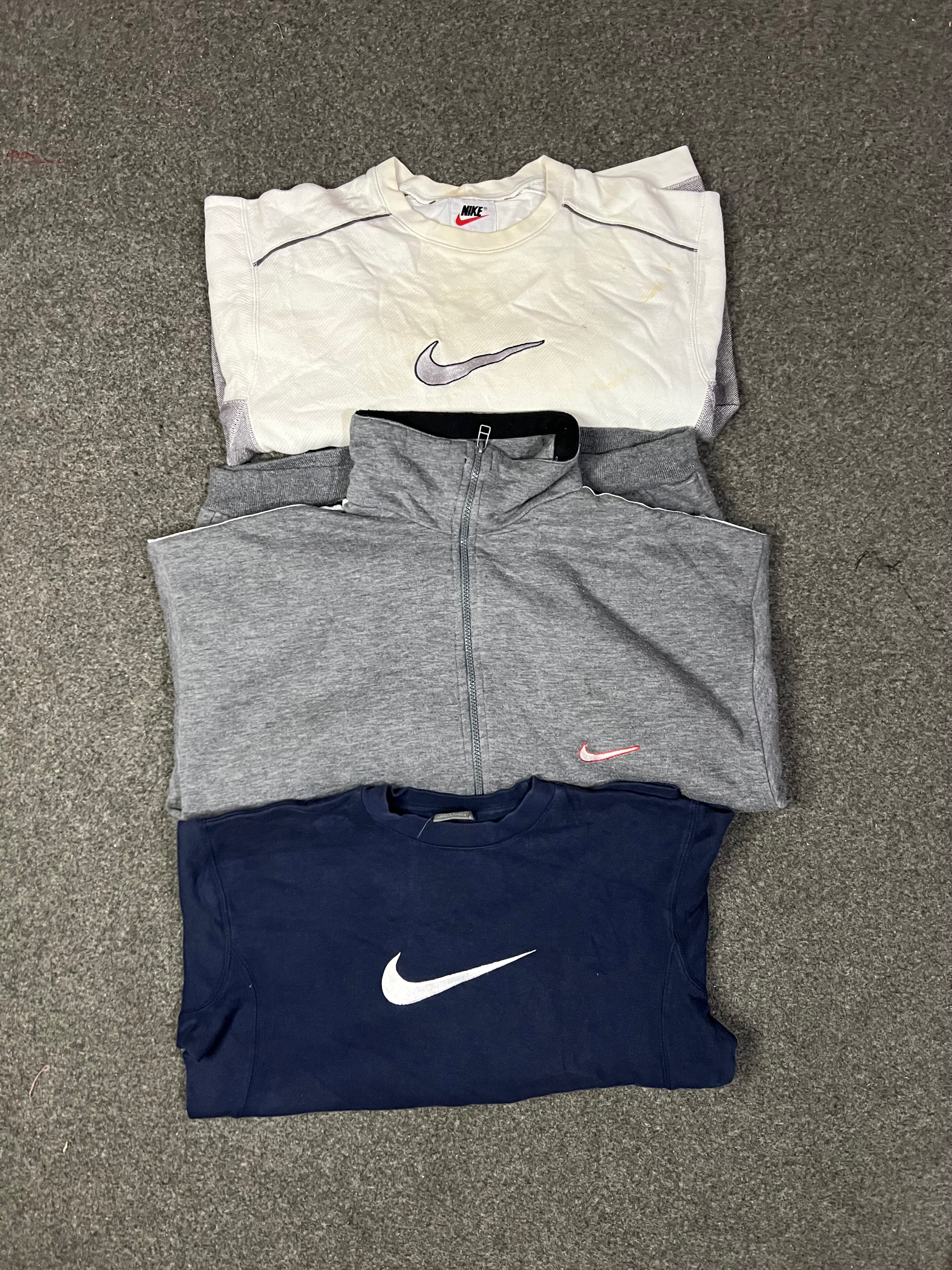 Vintage Nike Crewneck Sweatshirts