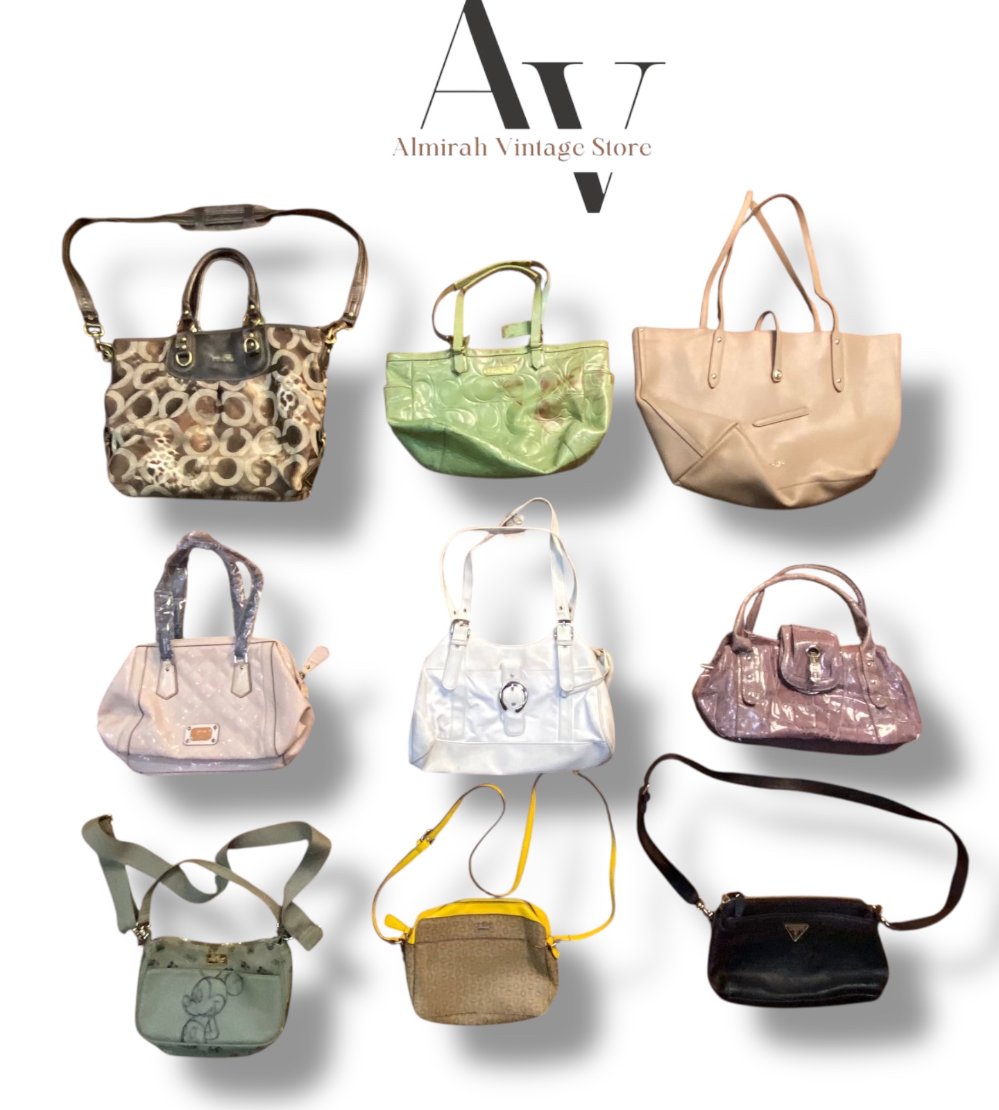 Sacs Coach, Guess et de style y2k.