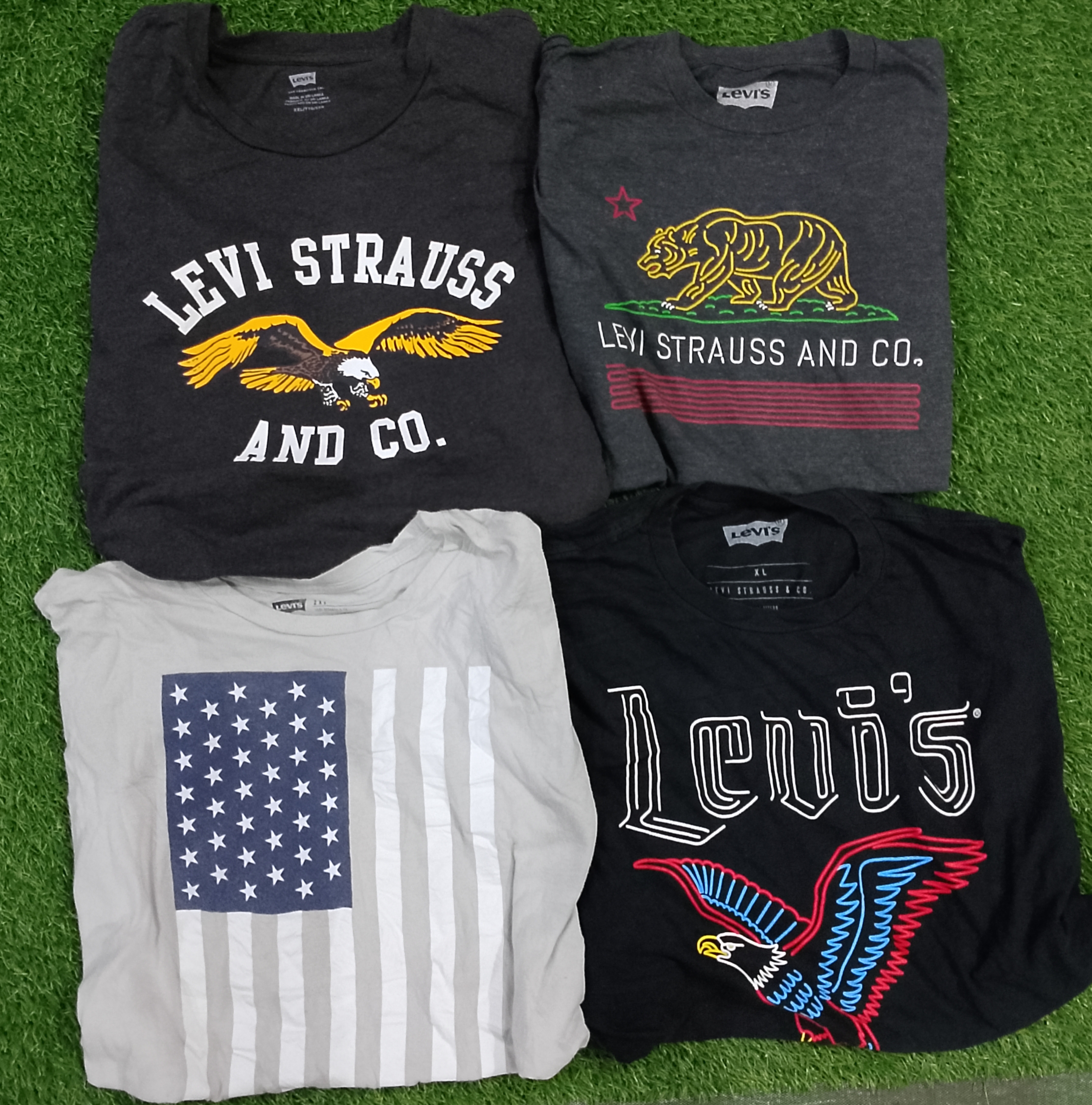 リーバイスTシャツ