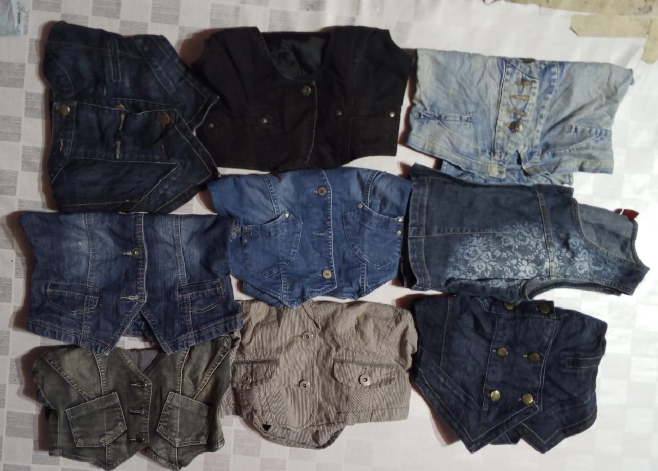 ONLY  AND OTHER MIX BRANDS WAISTCOATS  (ID 1013)
