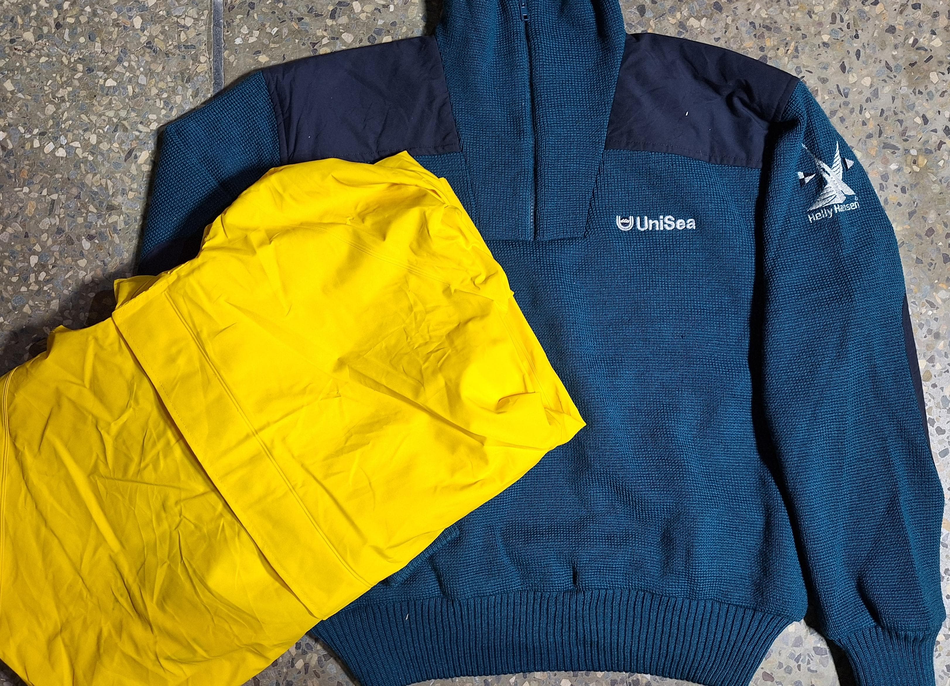 CT1345 Helly Hansen Mix Bundle