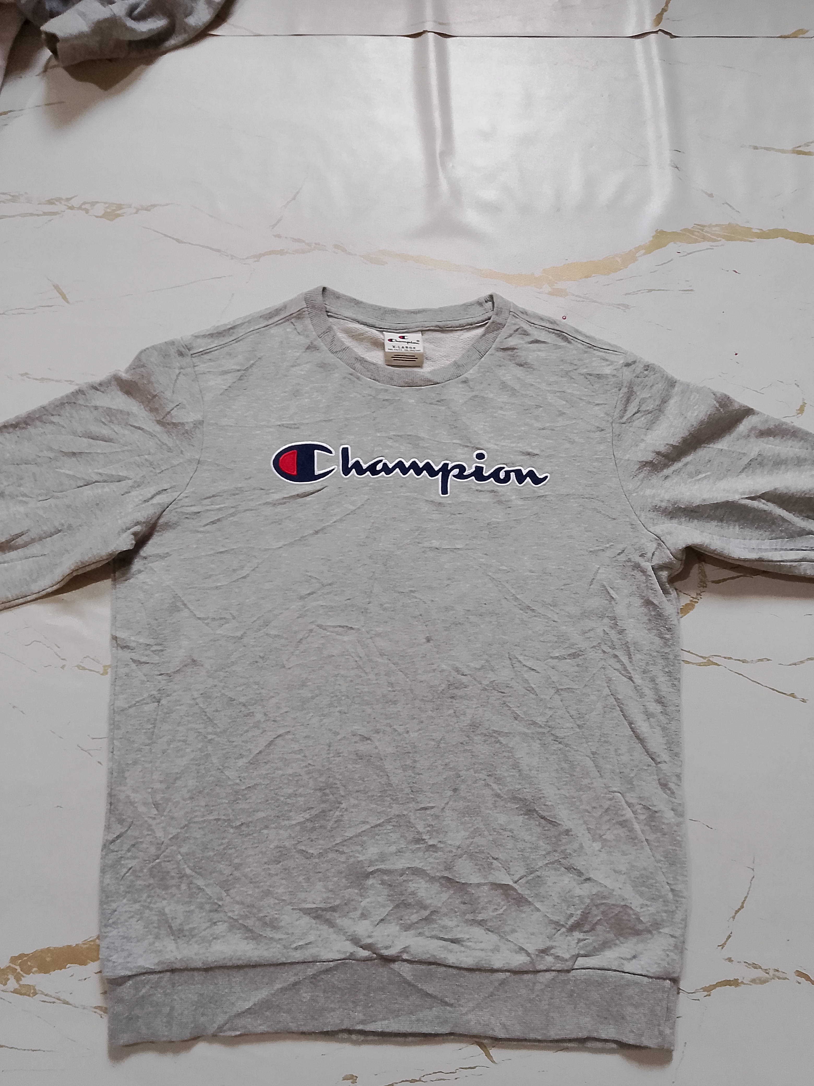Sweatshirt à marques mélangées