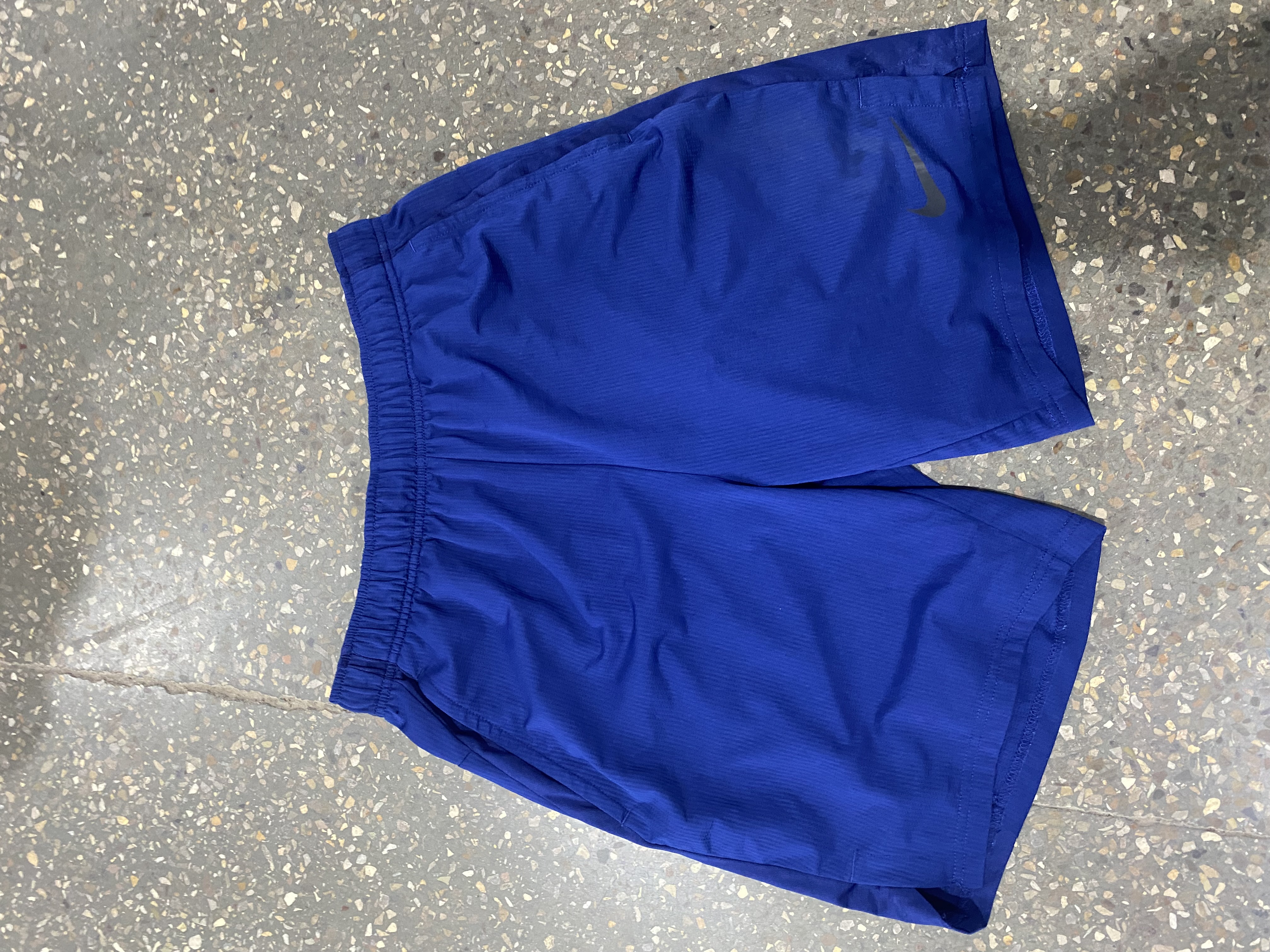 09 | Men mix brand short