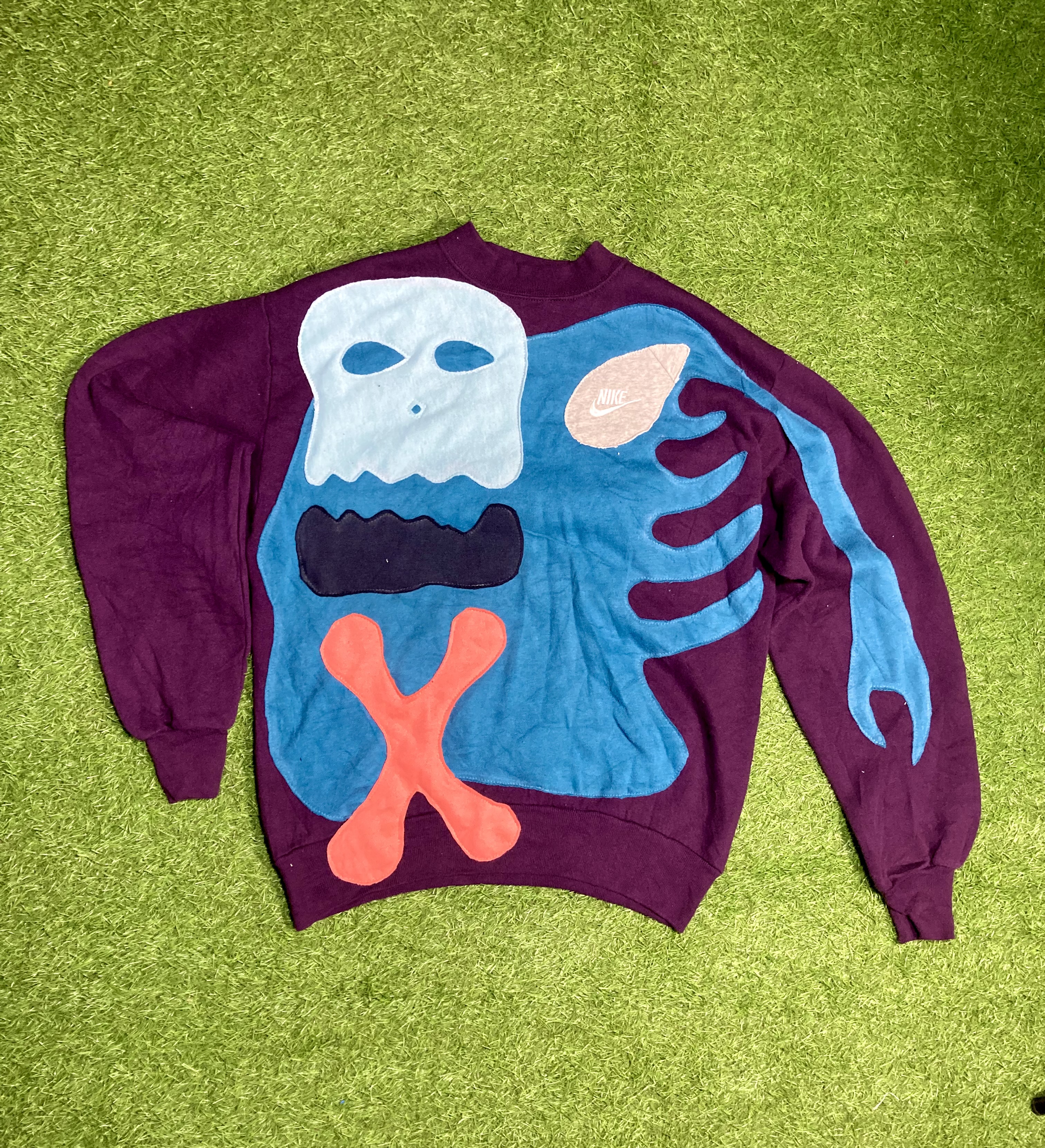 Sweatshirts em patchwork da Nike recicladas