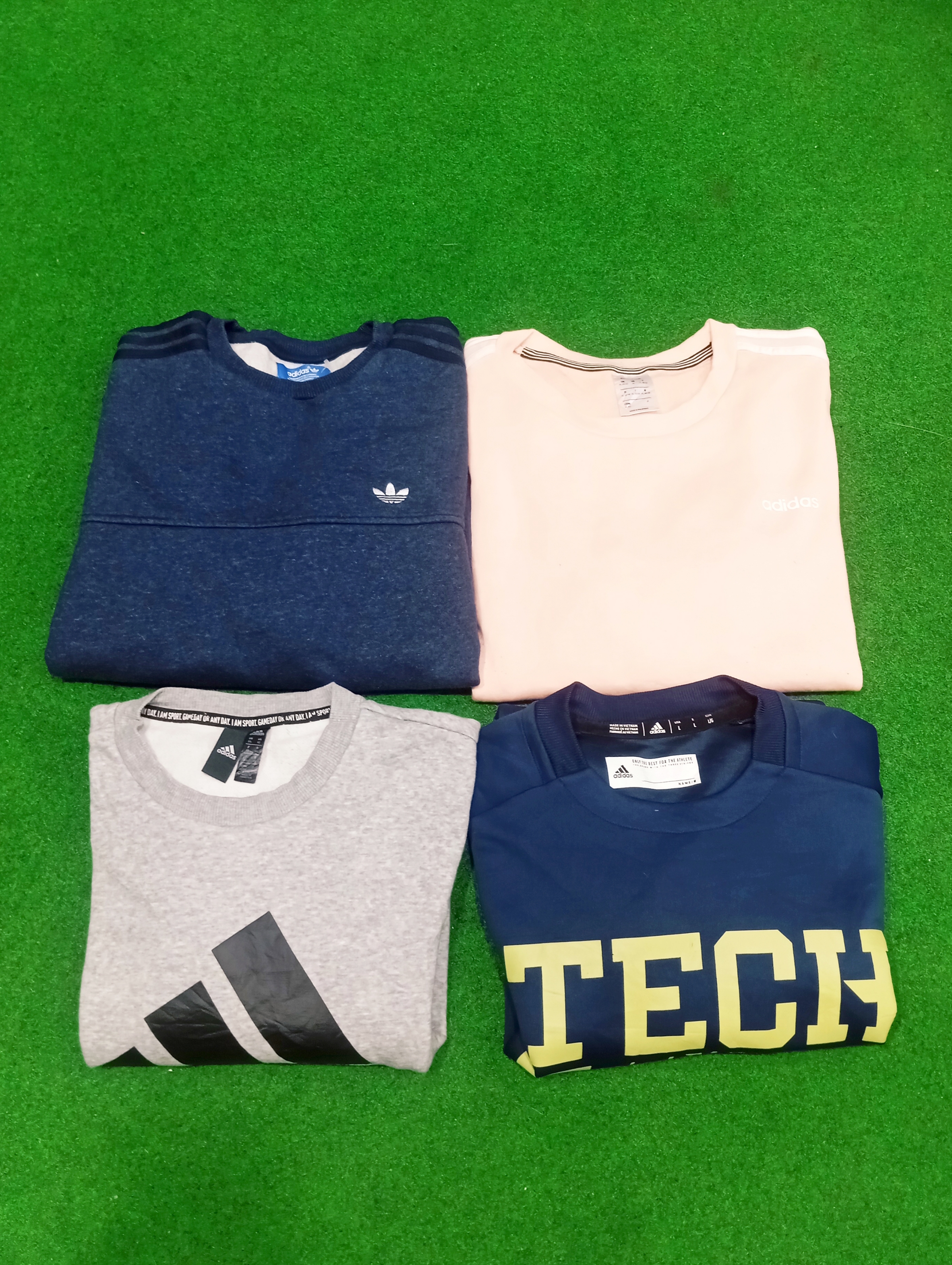 Adidas Sweatshirt