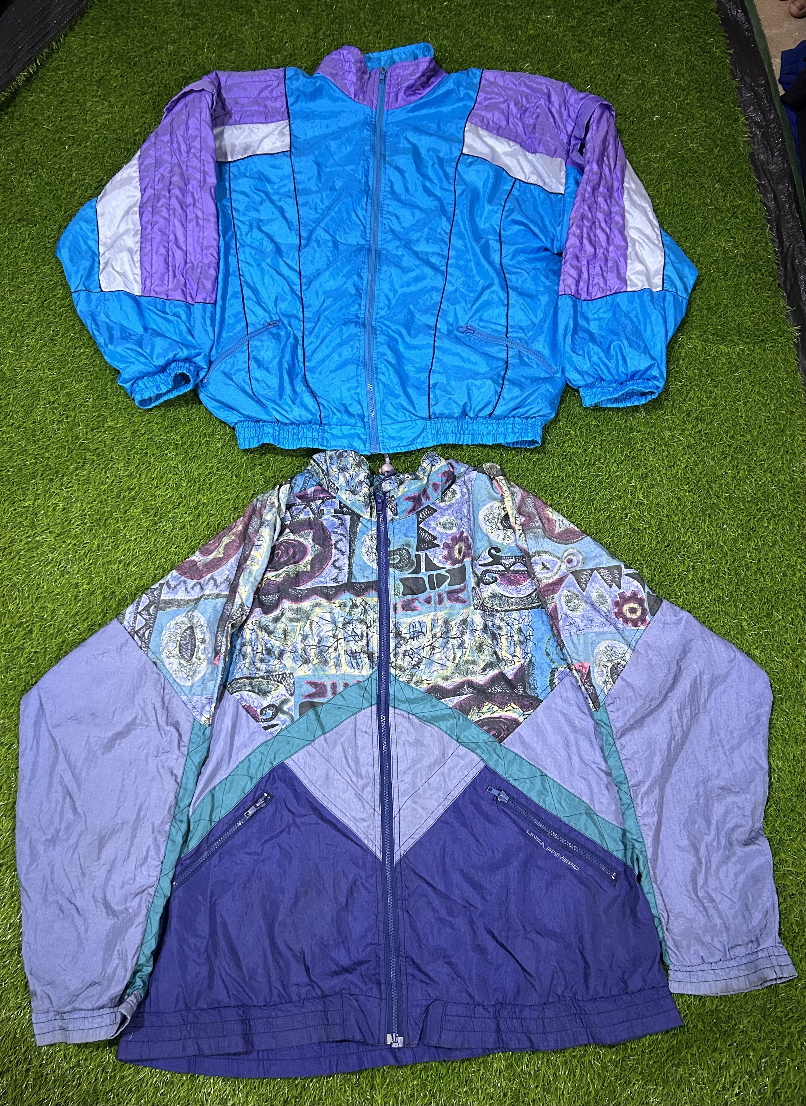 Unbranded windbreaker