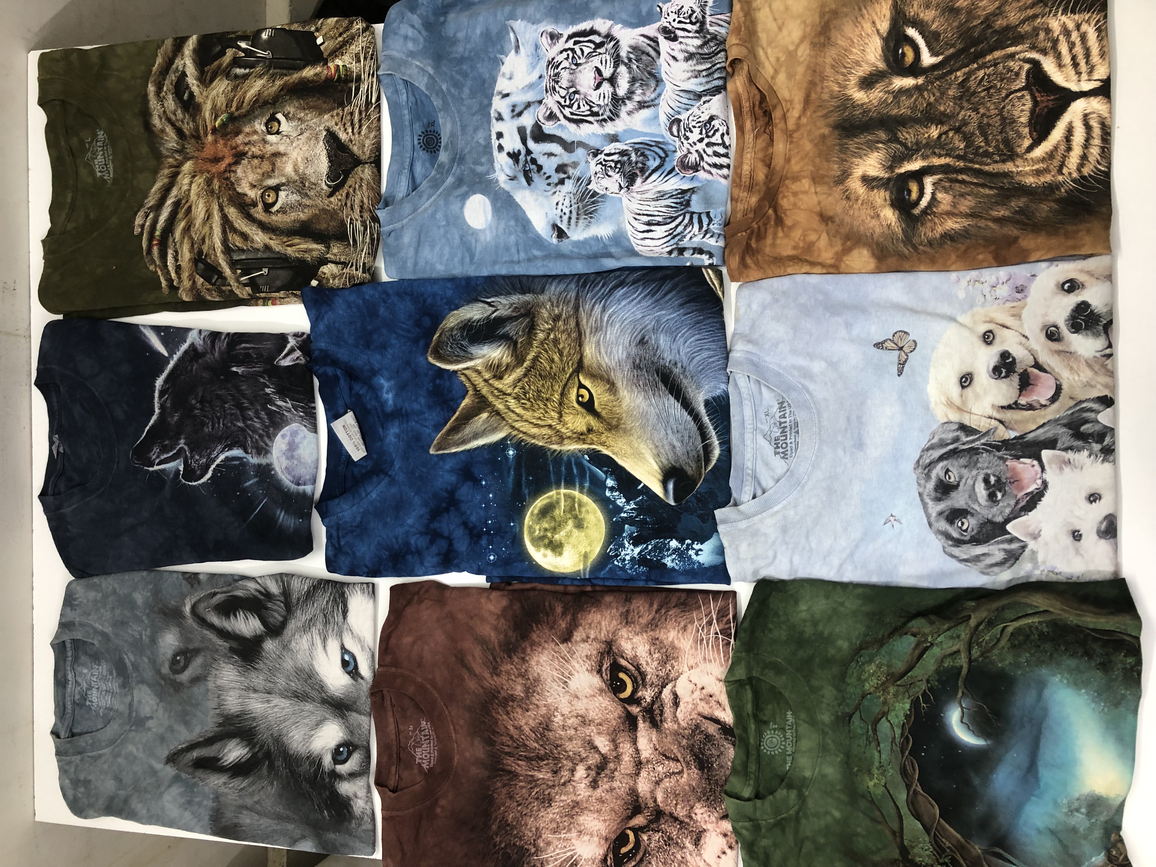 Branded T-Shirt the mountain tees