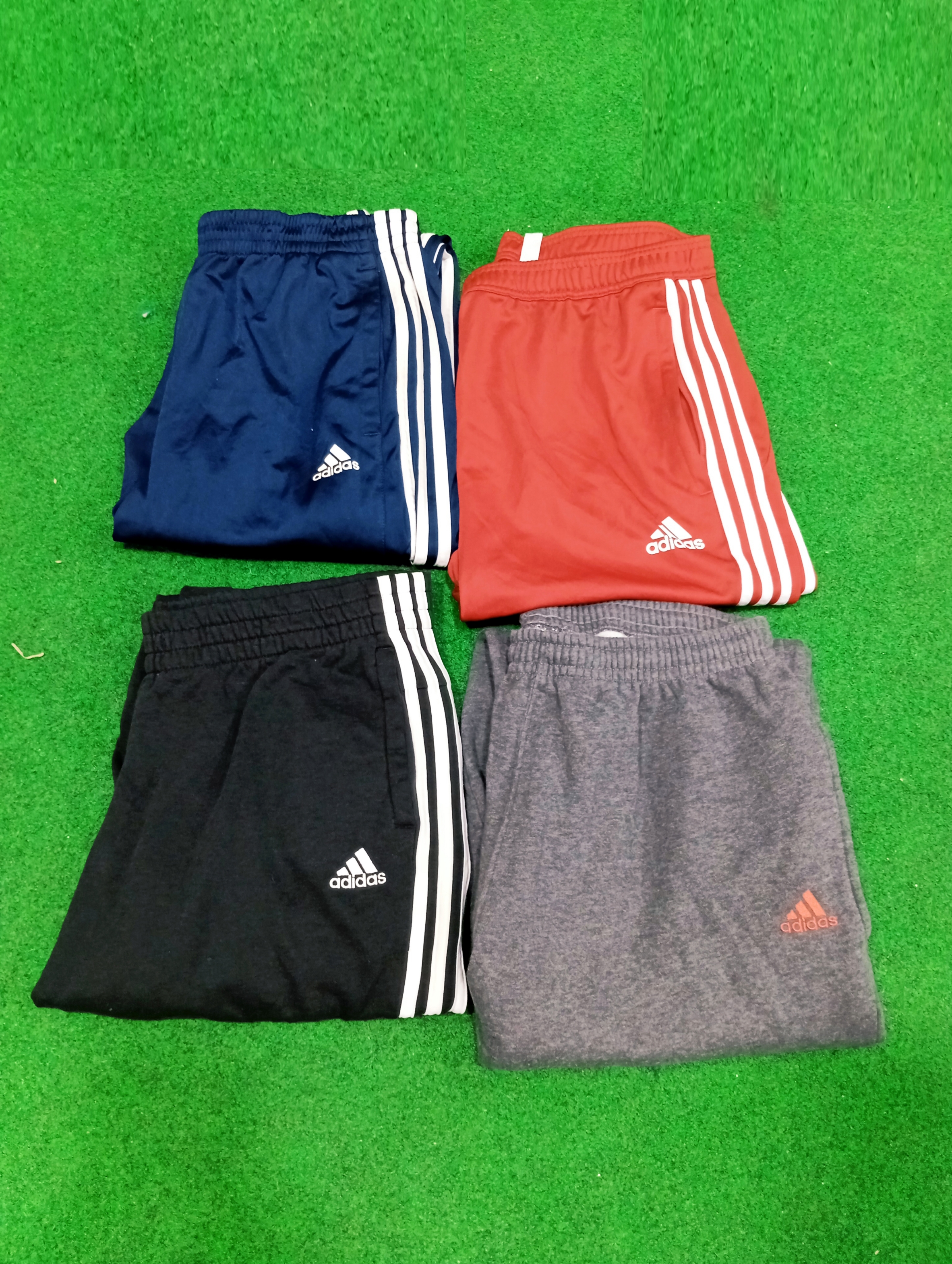 Pantalons et capris Adidas