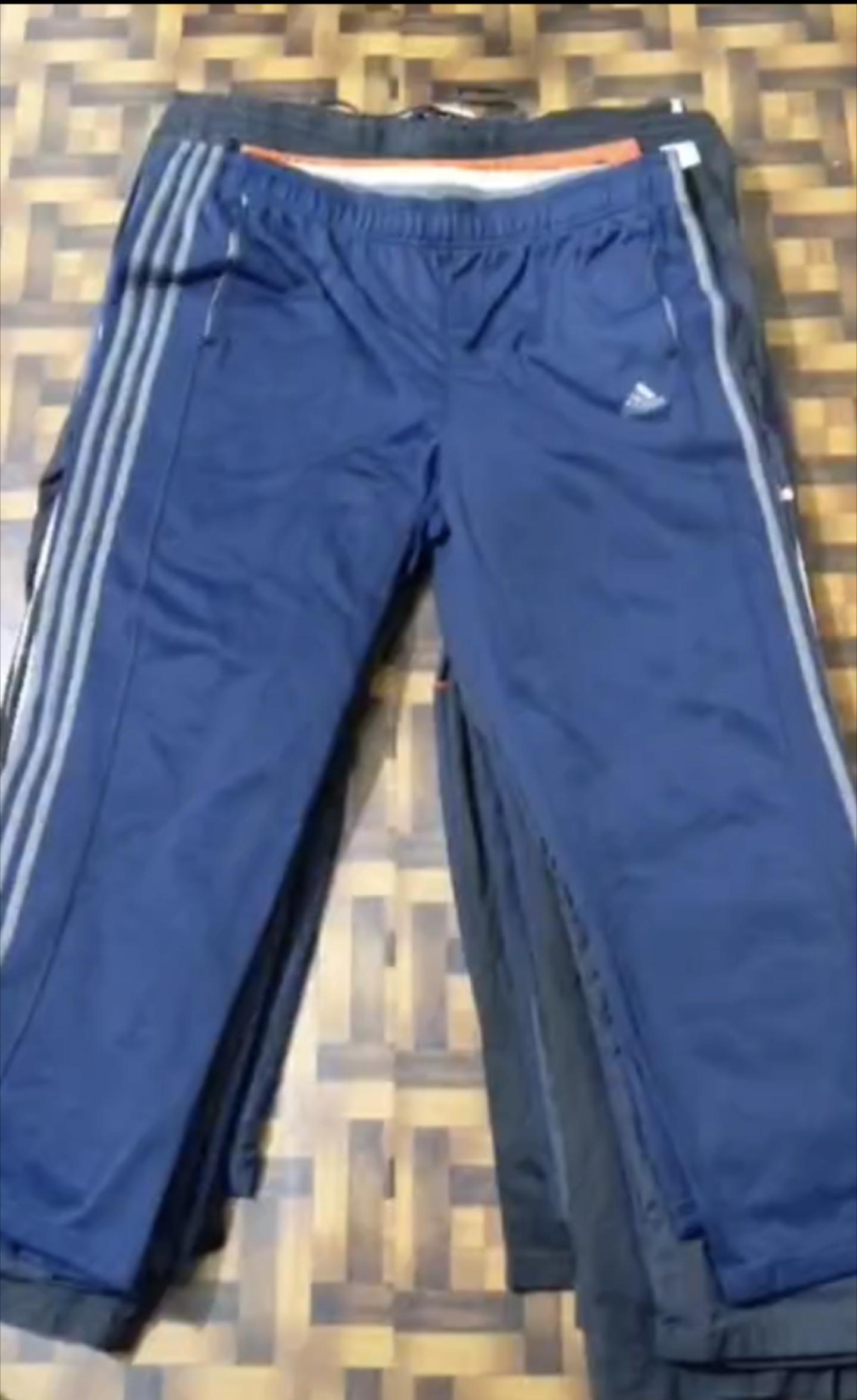 アディダス トラックパンツ 👖
