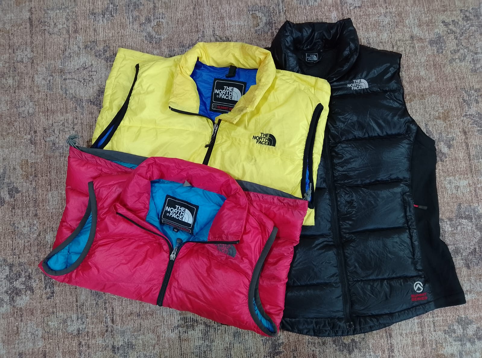 CR4776 ヴィンテージ TNF パファーベスト