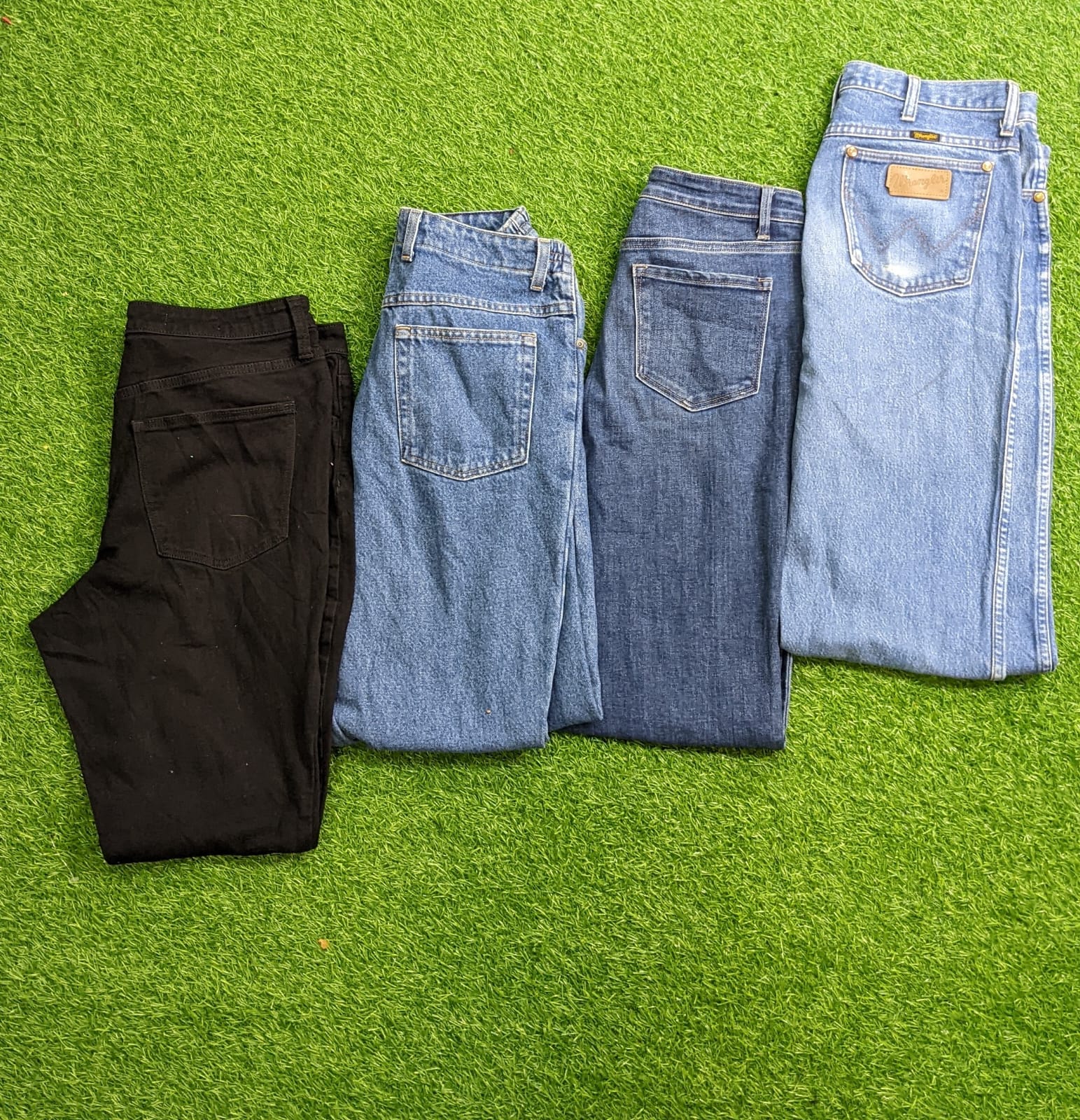 Mixed jeans