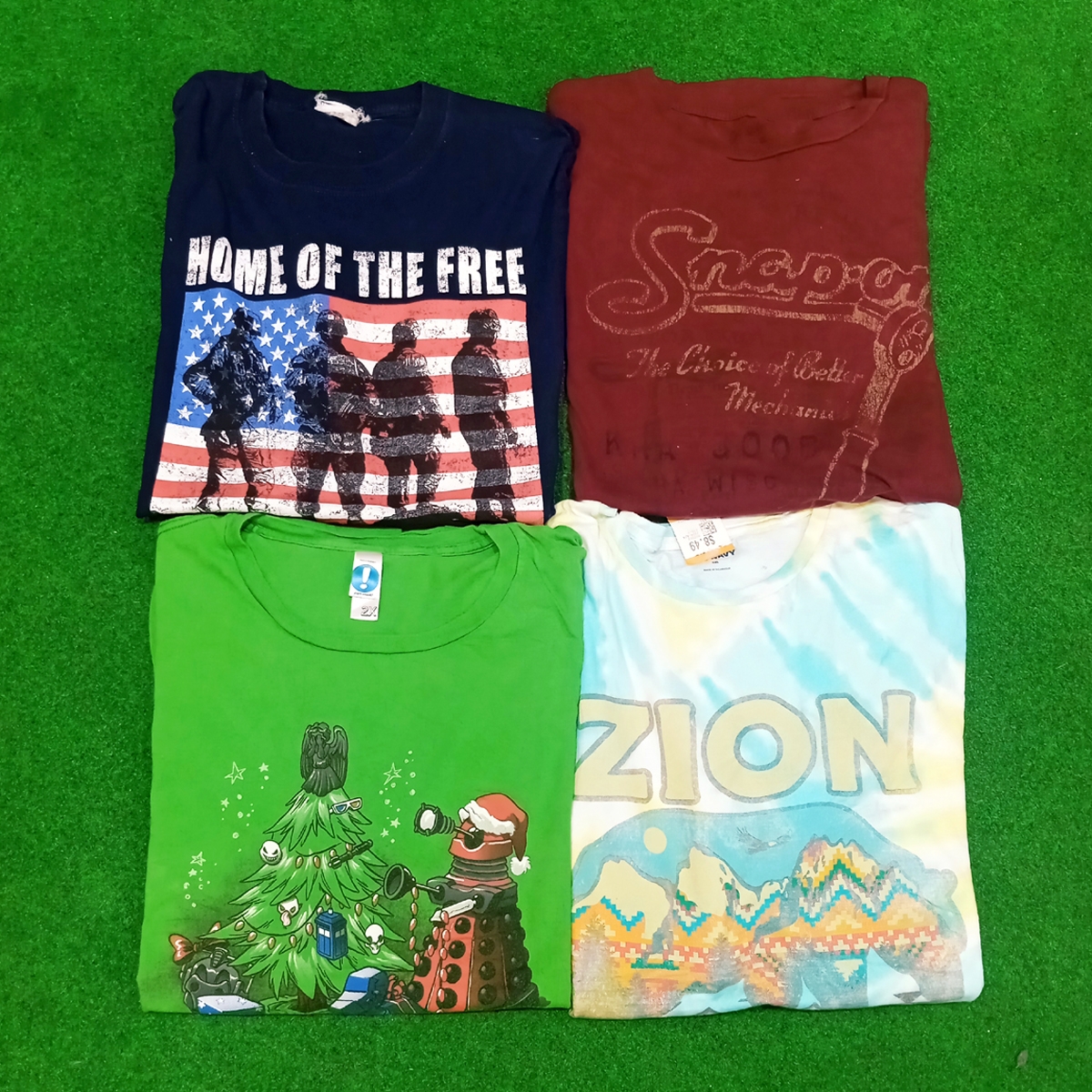 T-shirt stampata mista senza marchio