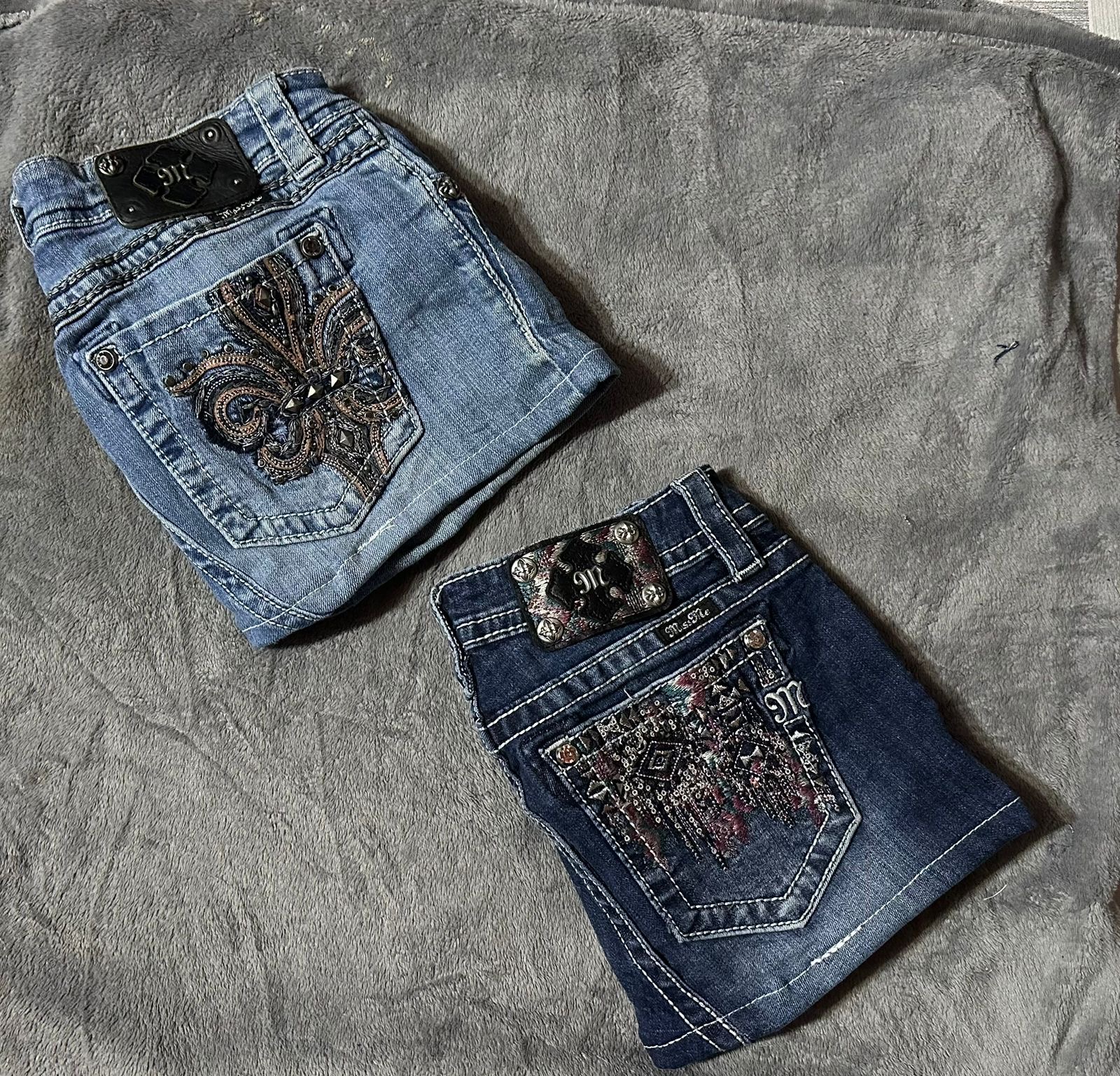 APPLIE BOTTOMS AND OTHER MIX BRANDS MINI SKIRTS (ID 1327)