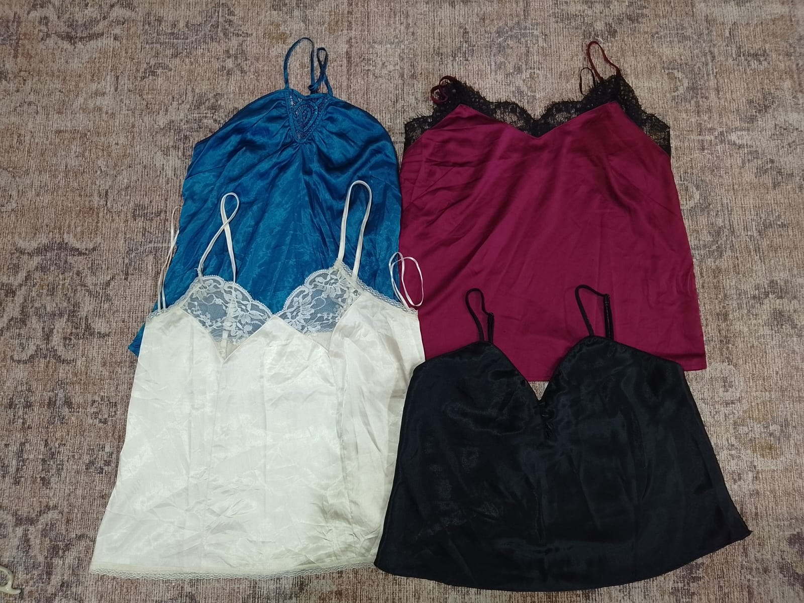 IQ0457 Y2k Slip Tops