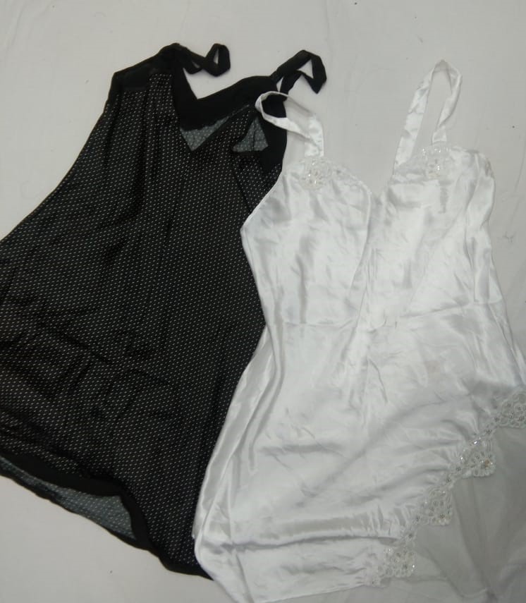 IQ0460 Y2K Slip-Kleider