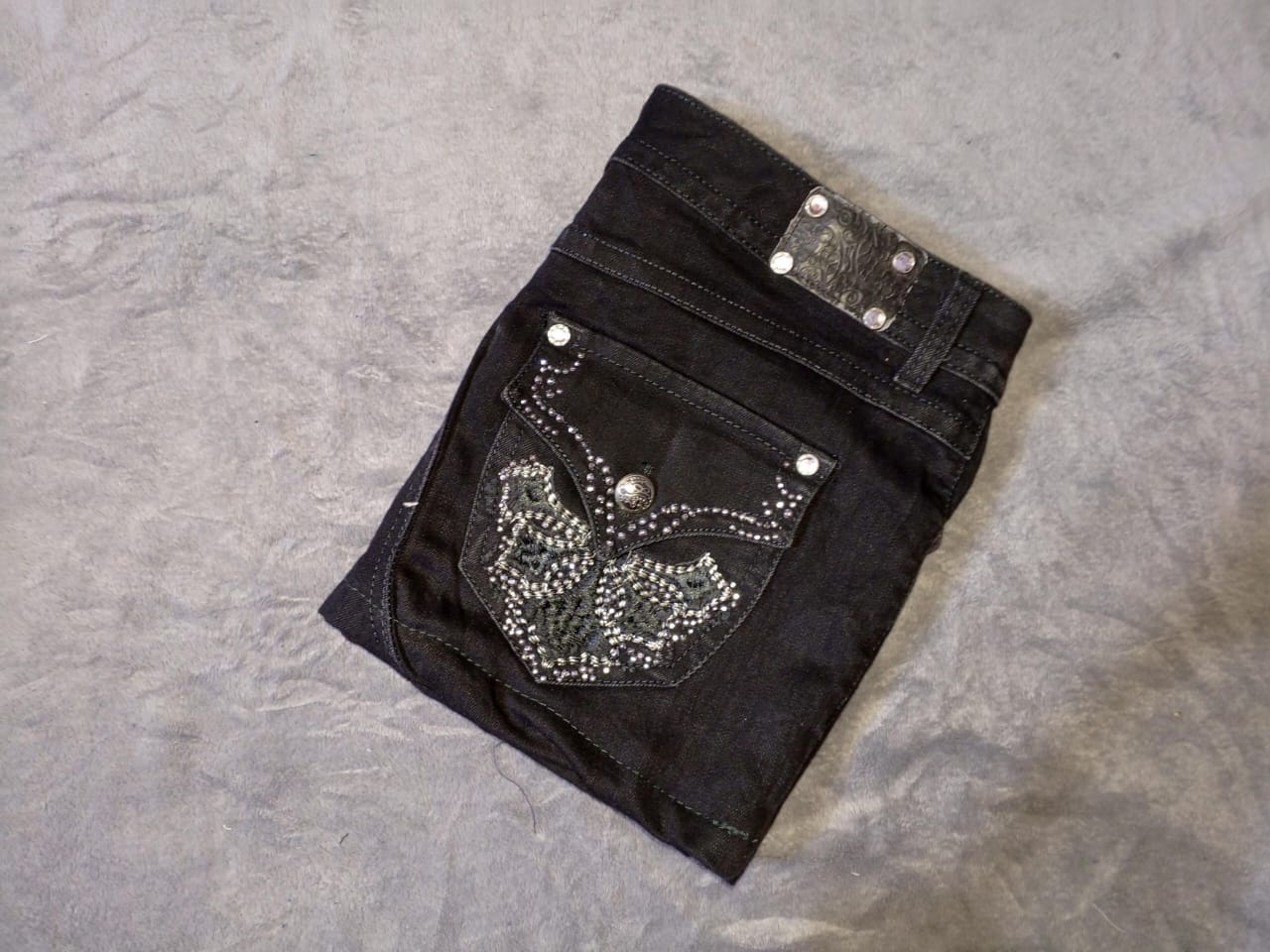 LO IDOLS USA AND OTHER BRAND MINI SKIRTS (MR772)