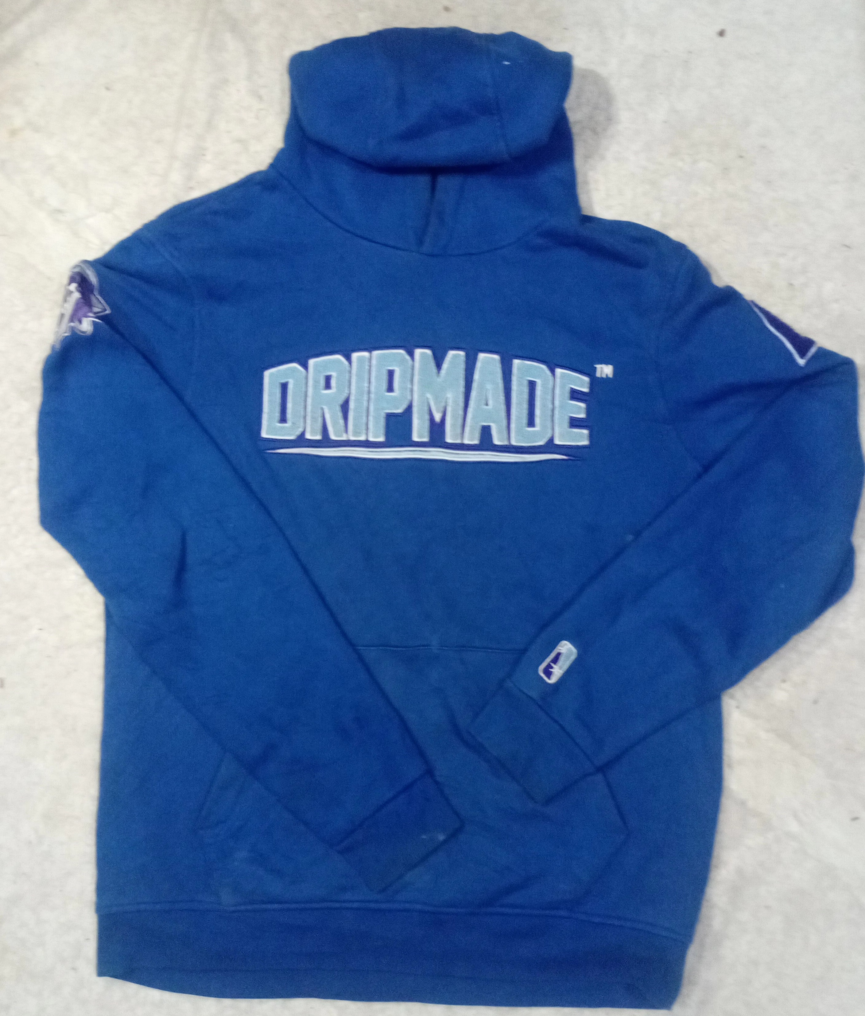 Pulls à capuche de marques mélangées