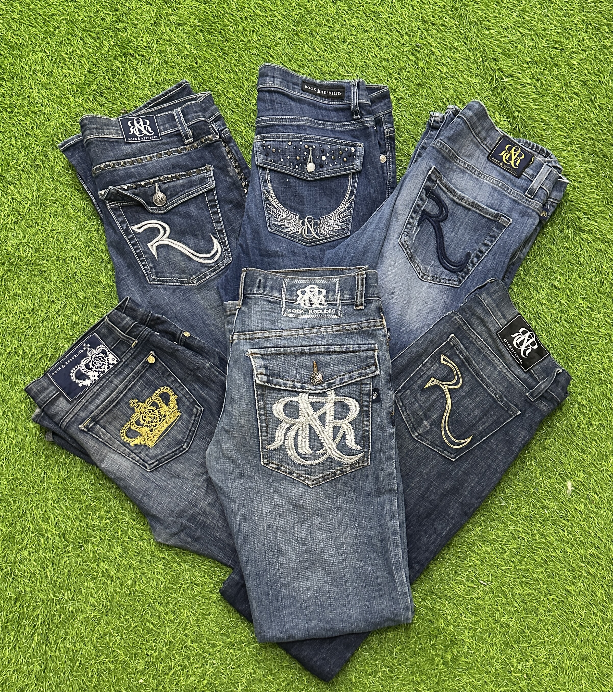 Y2K woman’s jeans rock and republic