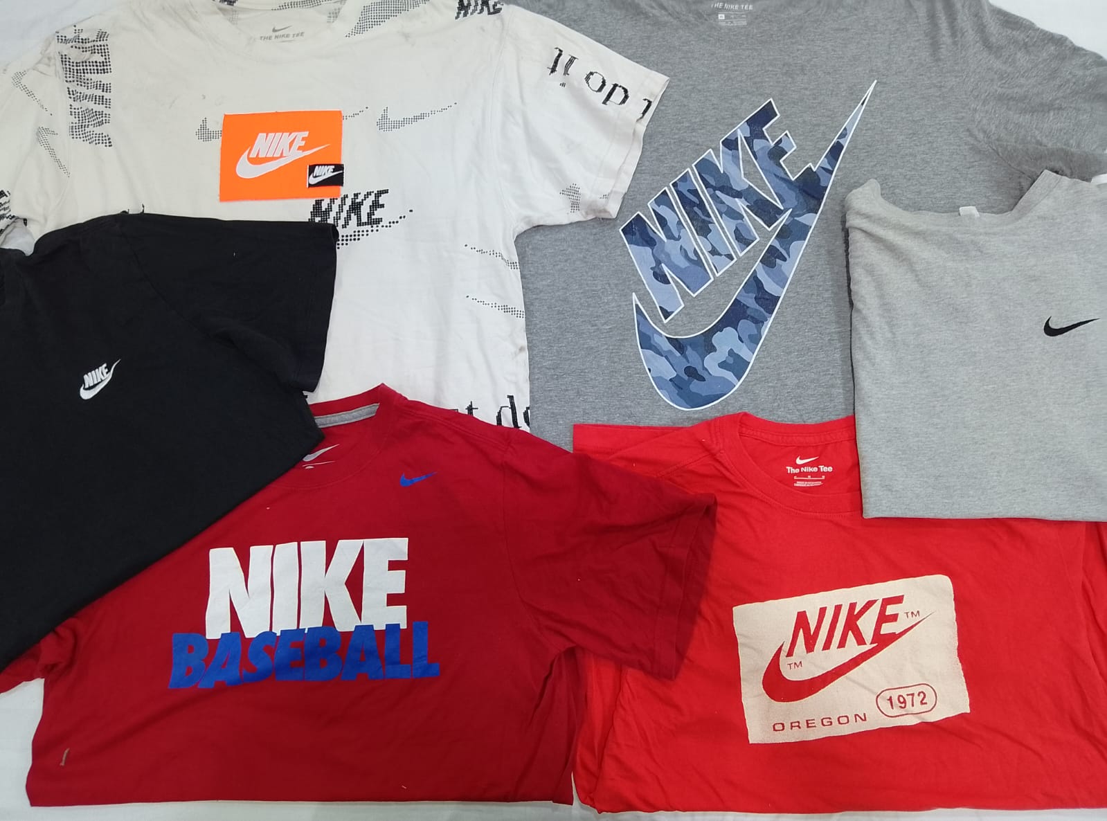 CR4954 ヴィンテージ ナイキ ブランド Tシャツ