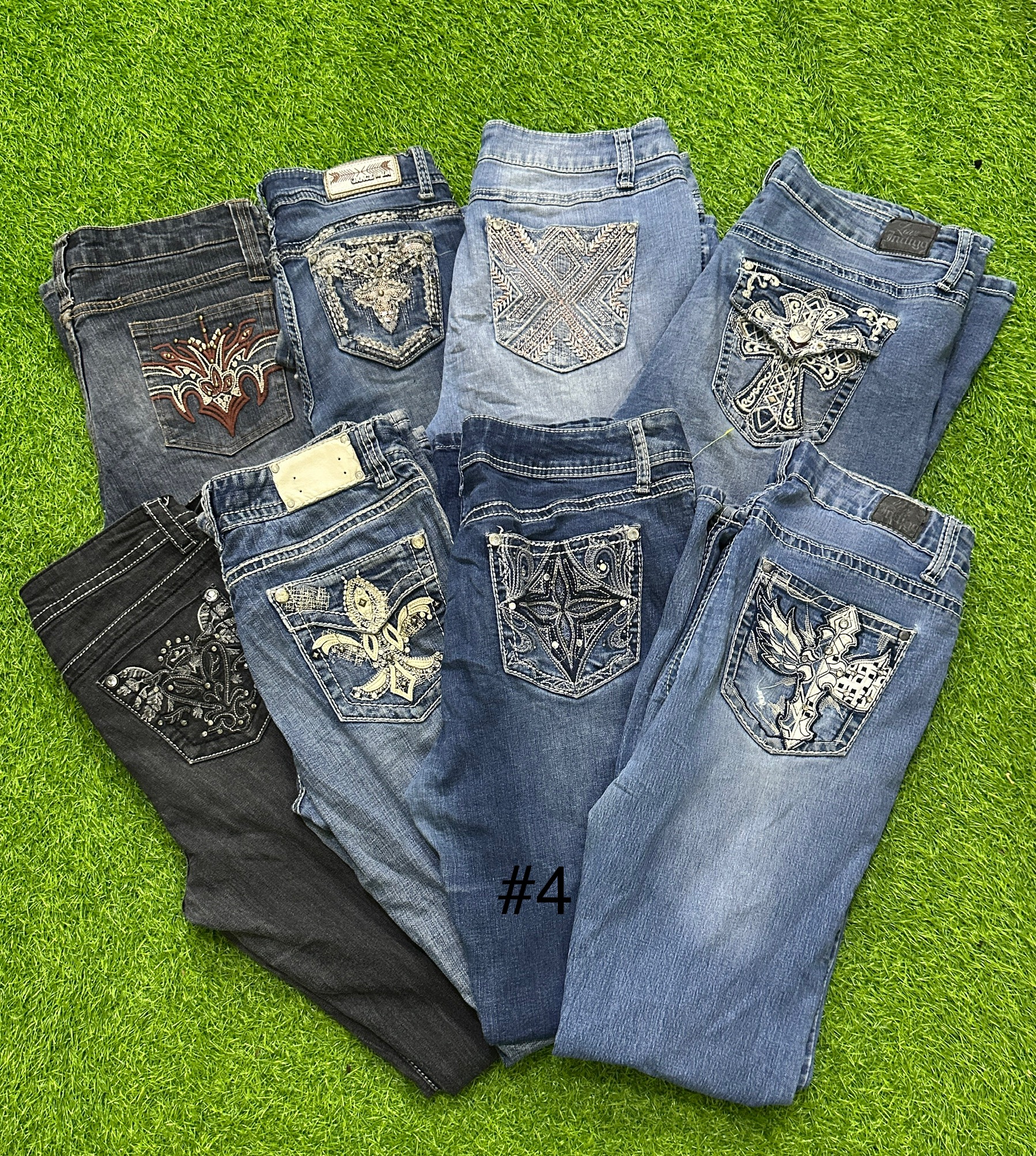 Y2K woman’s flared jeans