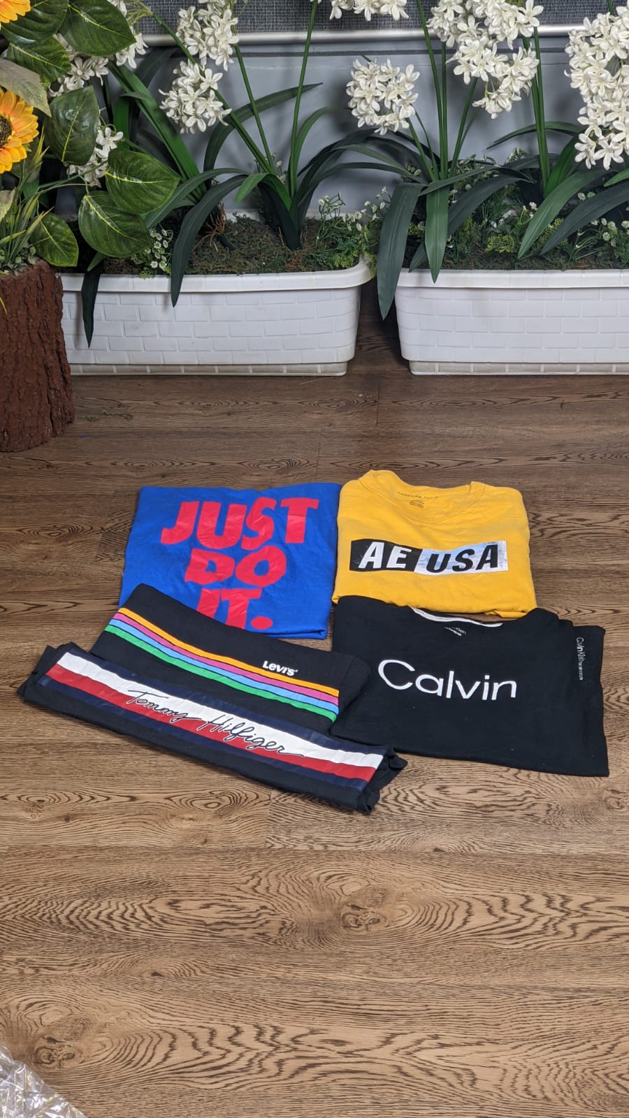 Mix branded t-shirts