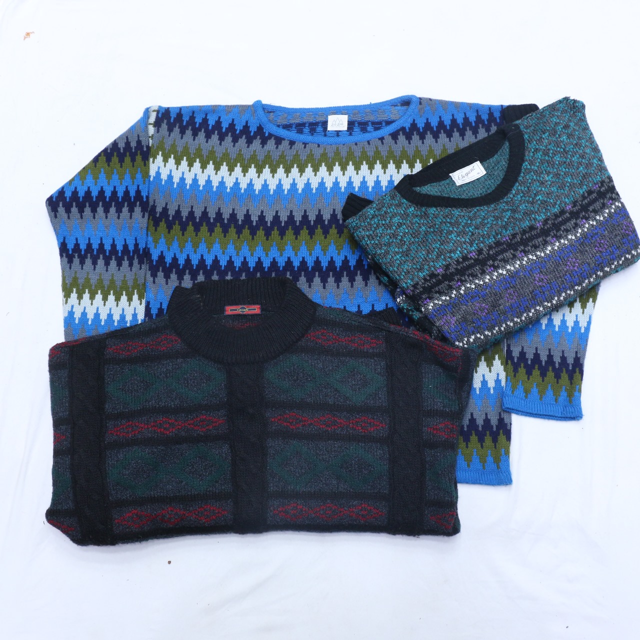 IQ0534 Y2K Rainbow Vibes Sweater