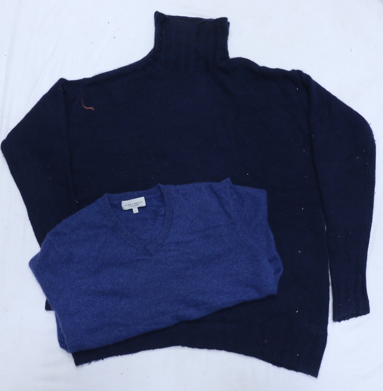 CR4972 VINTAGE CASHMERE SWEATER