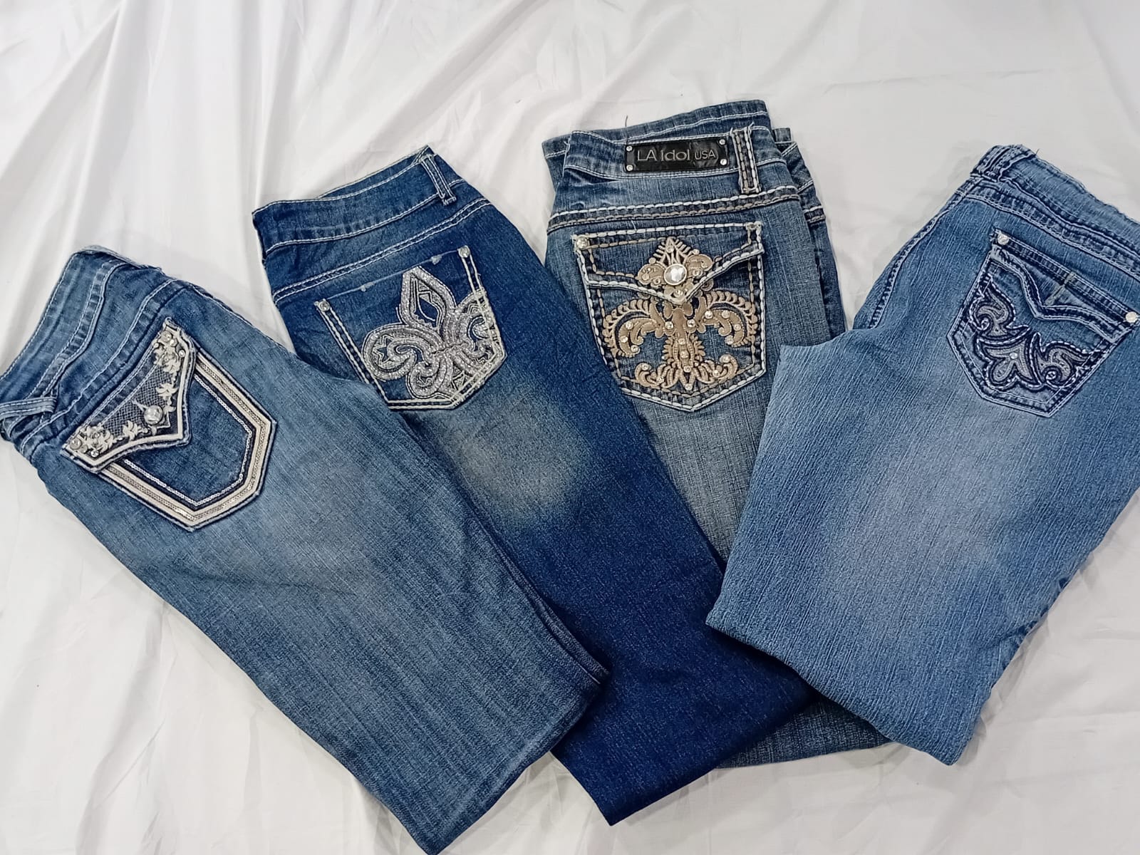 IQ0545 Y2K Throwback Jeans