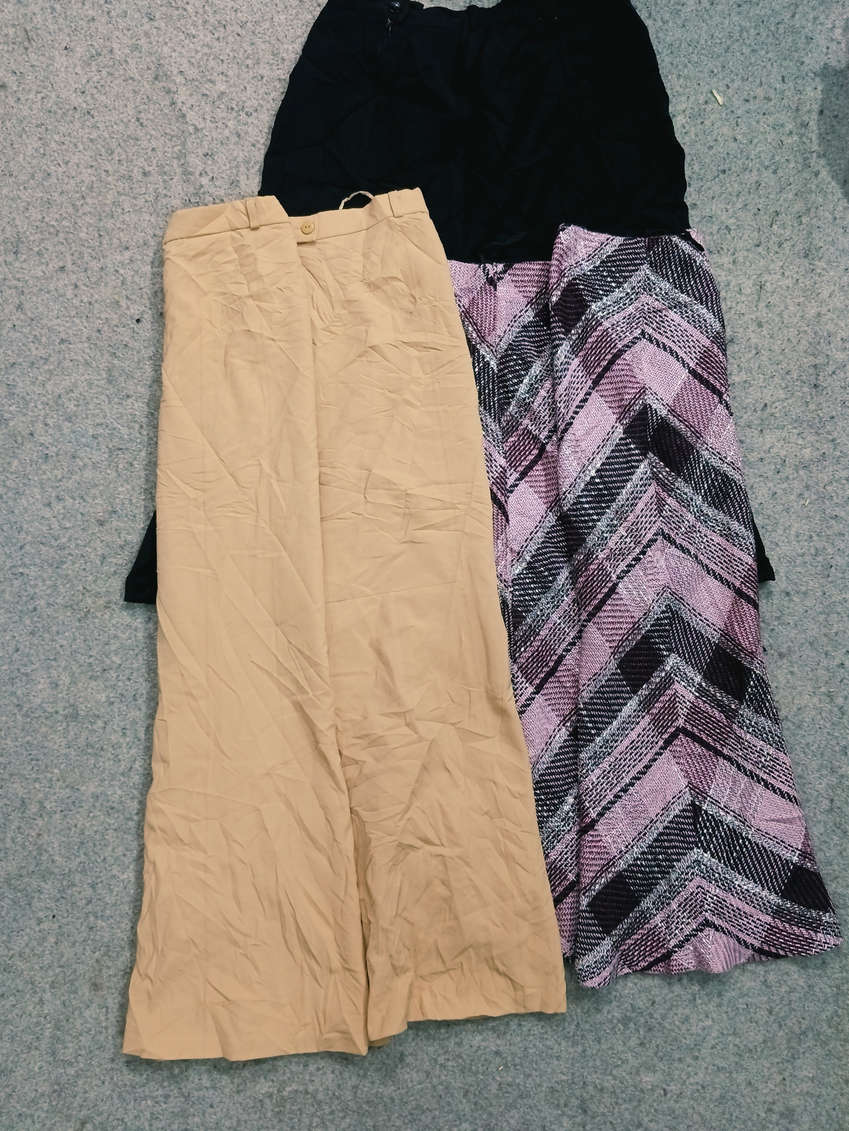 Mixed full and knee length skirts and maxi