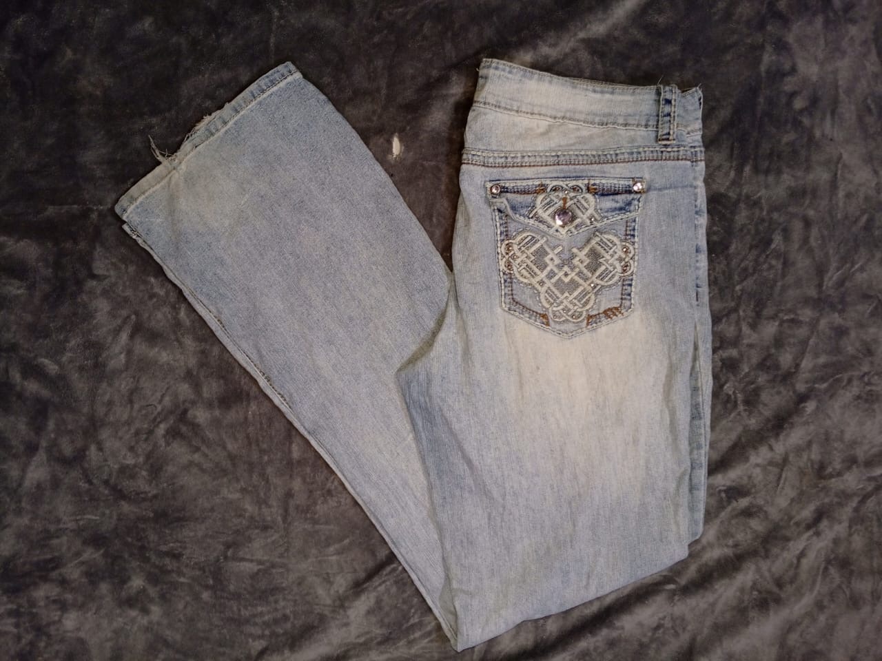 SILVER WALLFLOWER AND OTHER BRAND JEAN'S (ID 787)