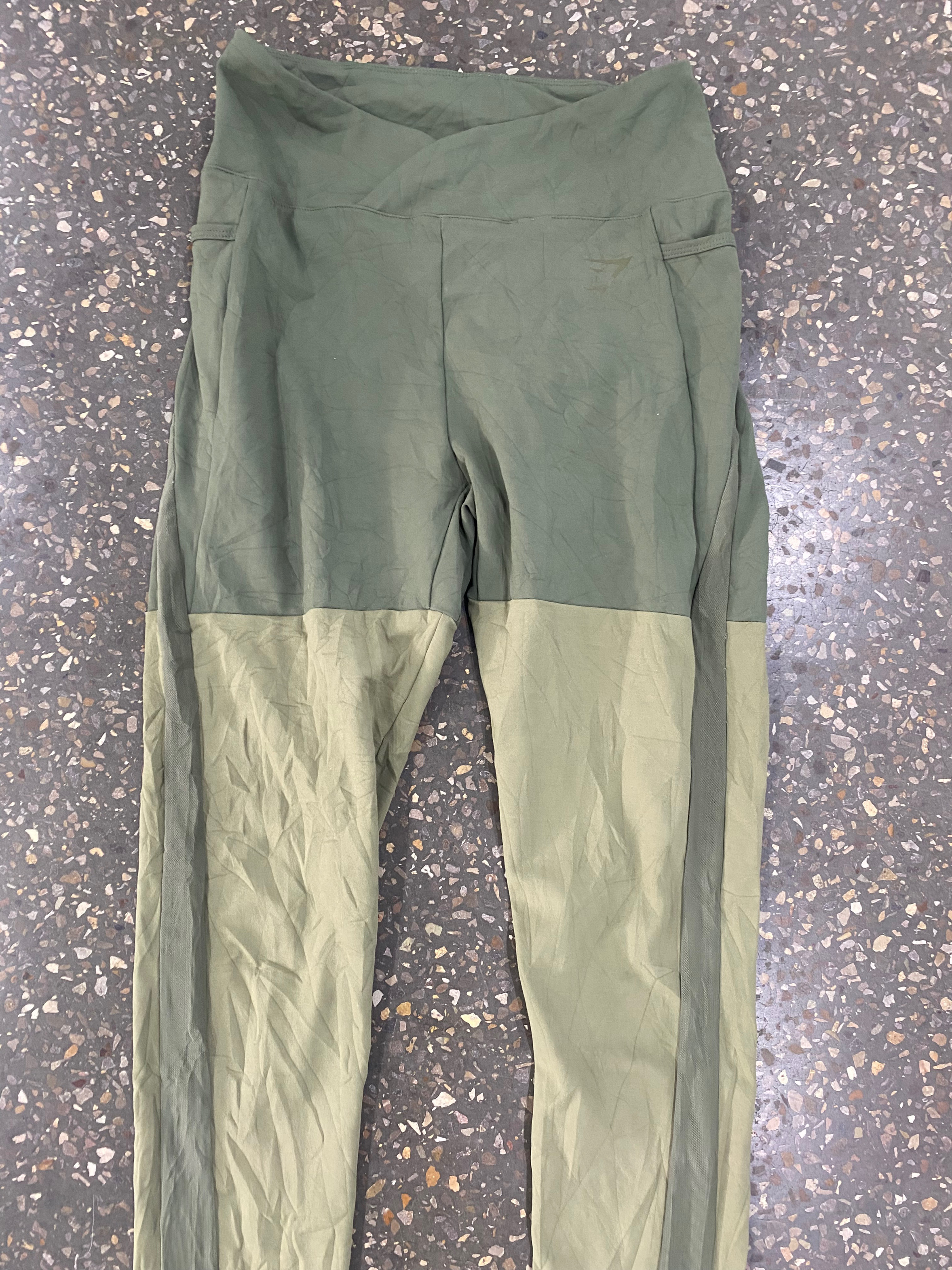 85 | Gym shark legging