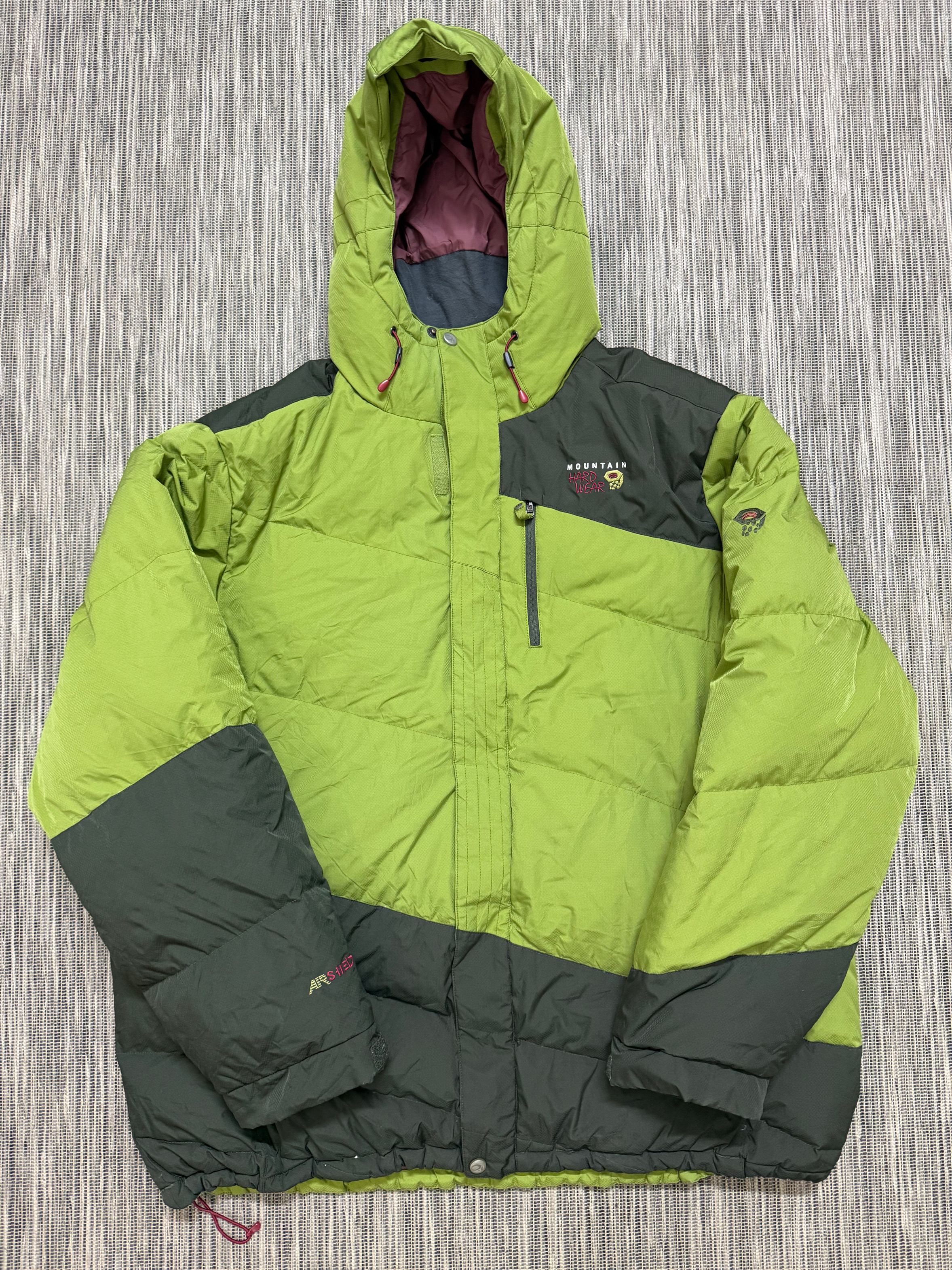 Mountain hardwear puffers jacket