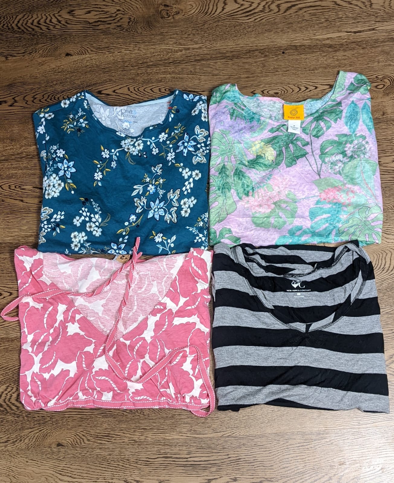 Schöne bedruckte Damen-T-Shirts