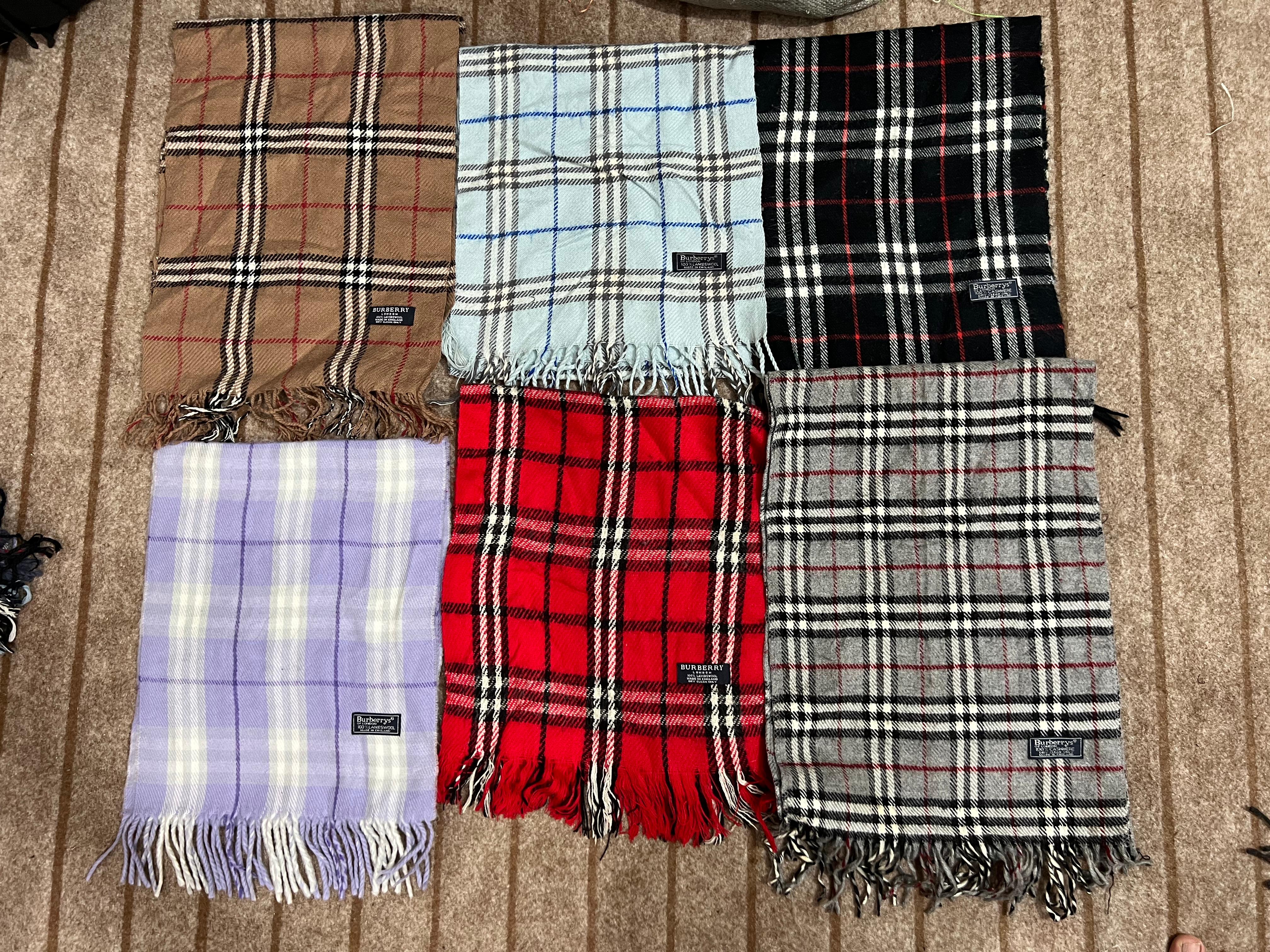 Burberry-Schals-Mix Farben