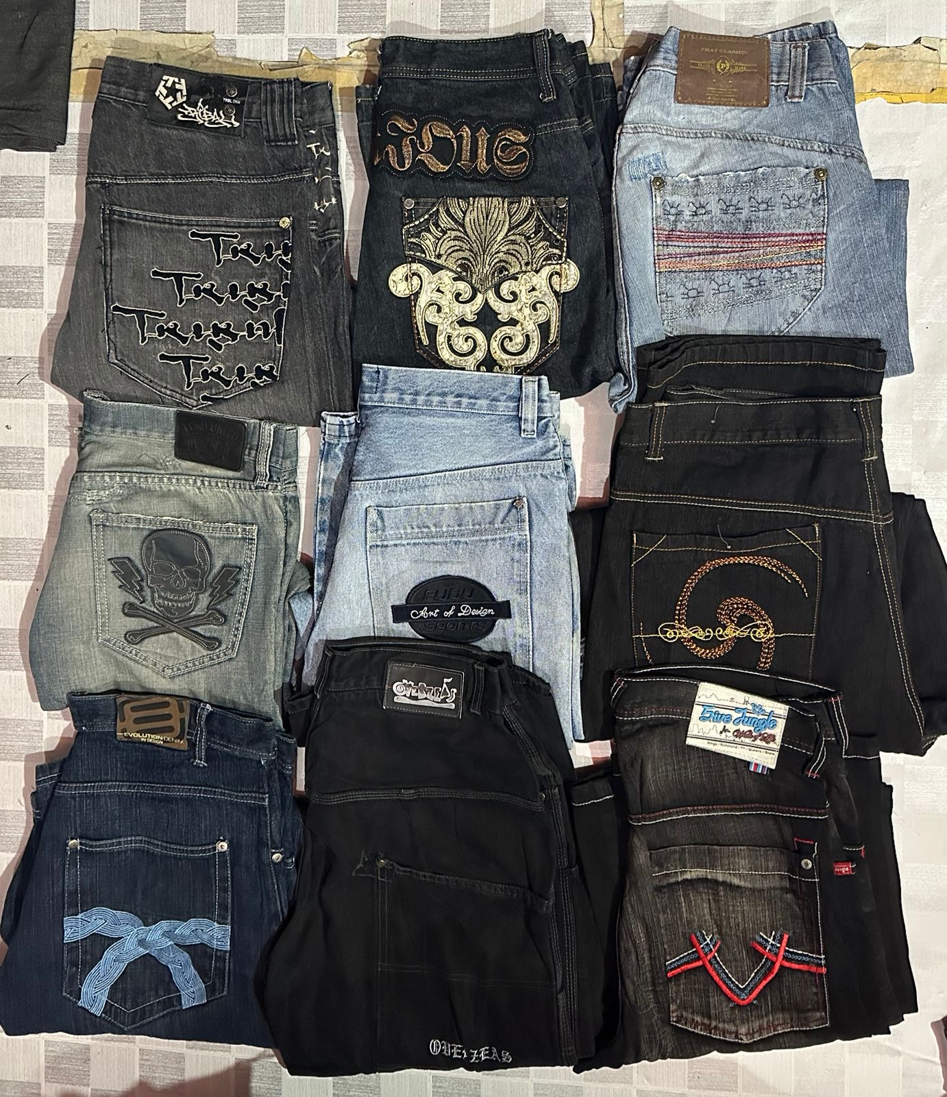 ECKO UNLTD AND OTHER MIX BRANDS JEANS (ID 1356)