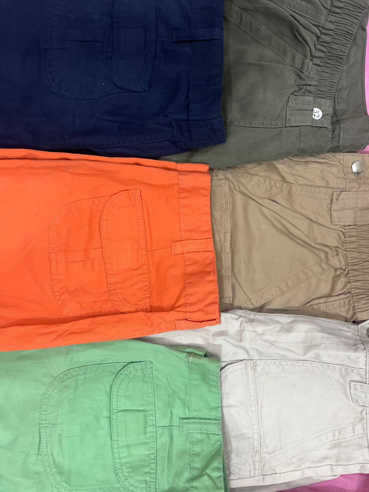 Shorts com Seis Bolsos
