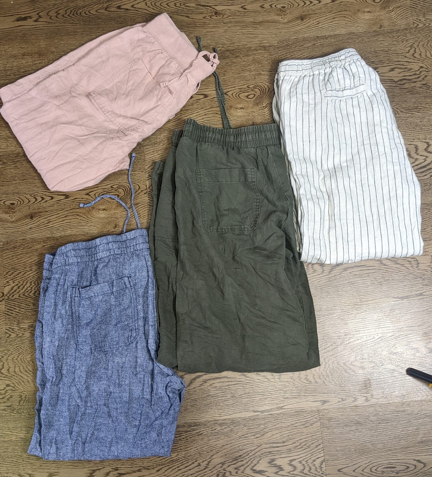 Famous linen trousers
