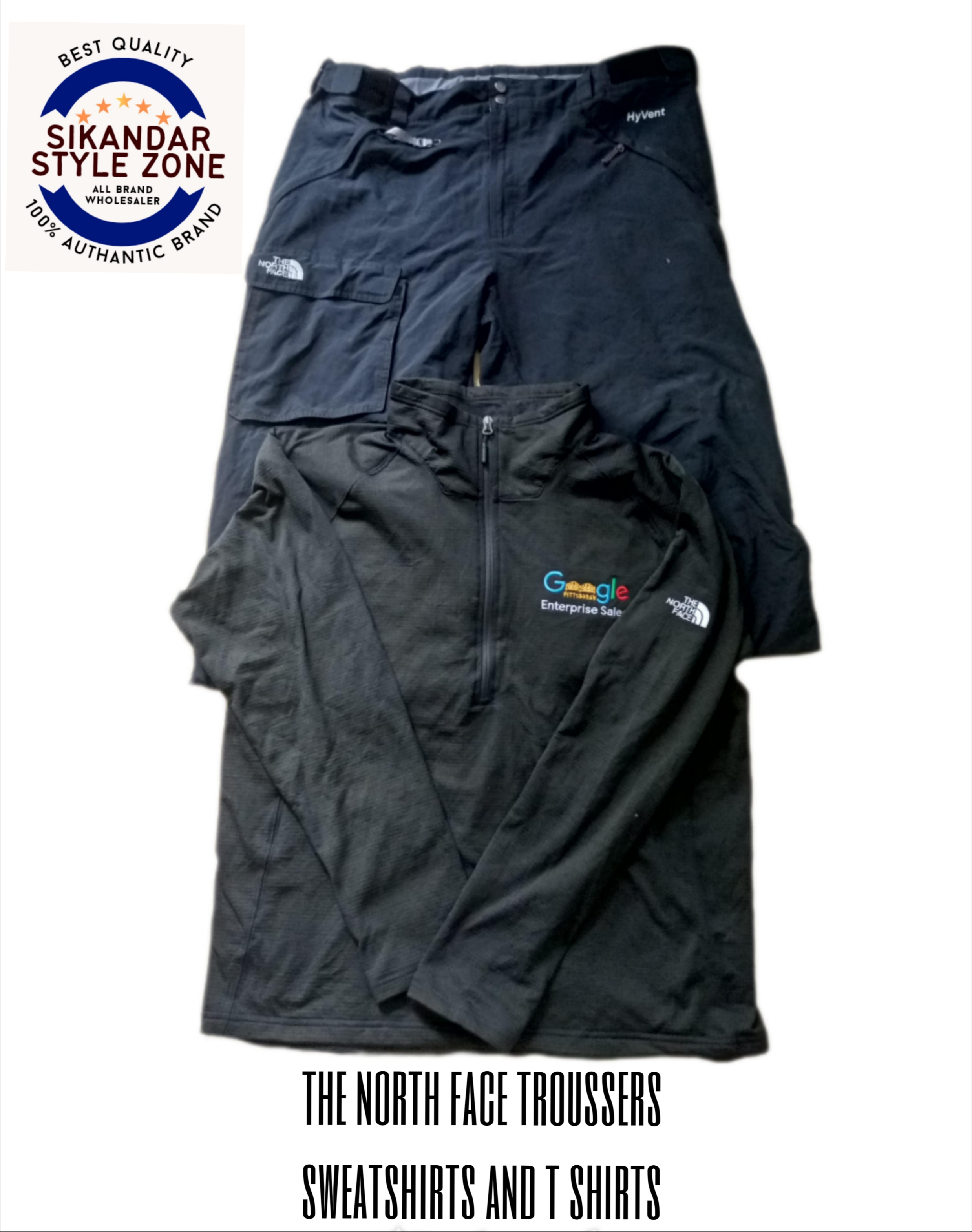Sweatshirt The North Face, t-shirt et pantalons