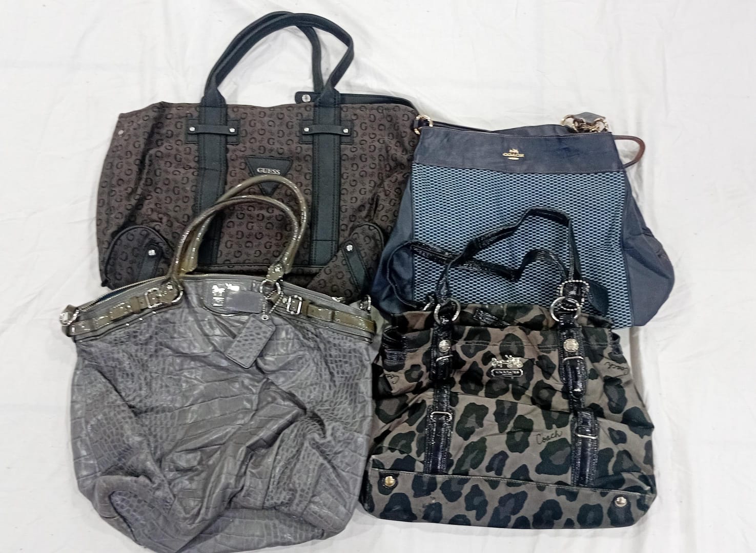IQ0648 Y2K The Nostalgia Edit Bags