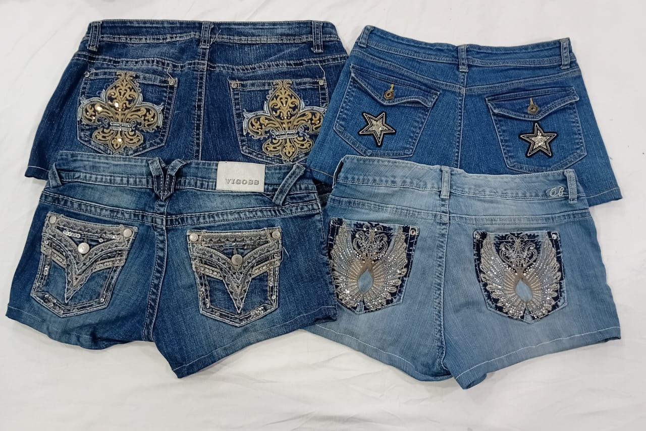IQ0664 Y2K Style Rétro Ange Mini shorts Upcyclés