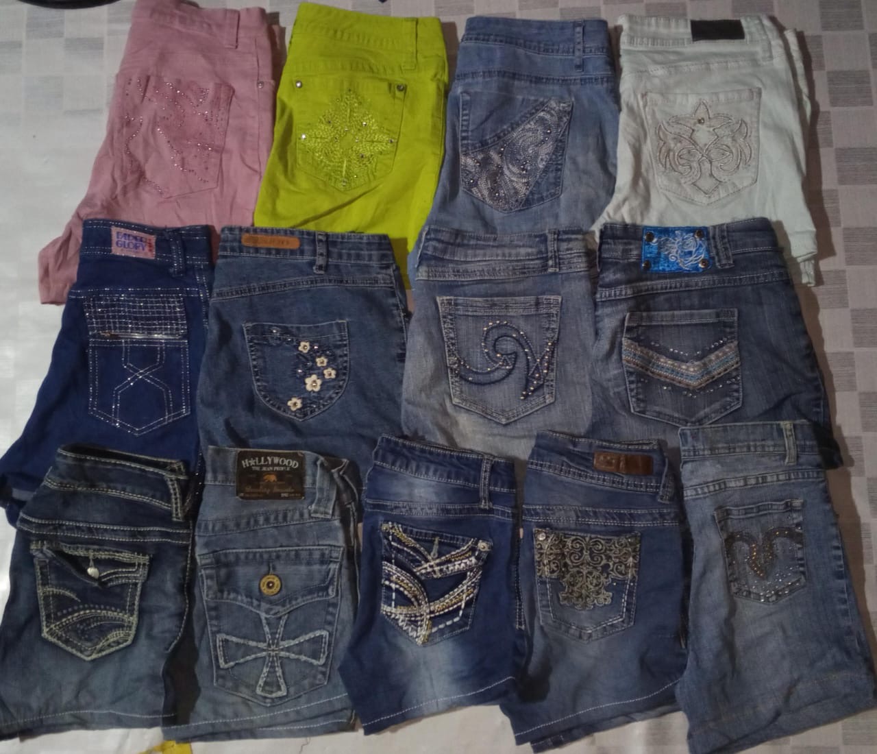 NO BOUNDARIES AND OTHER MIX BRANDS MINI SHORTS (ID 1239)