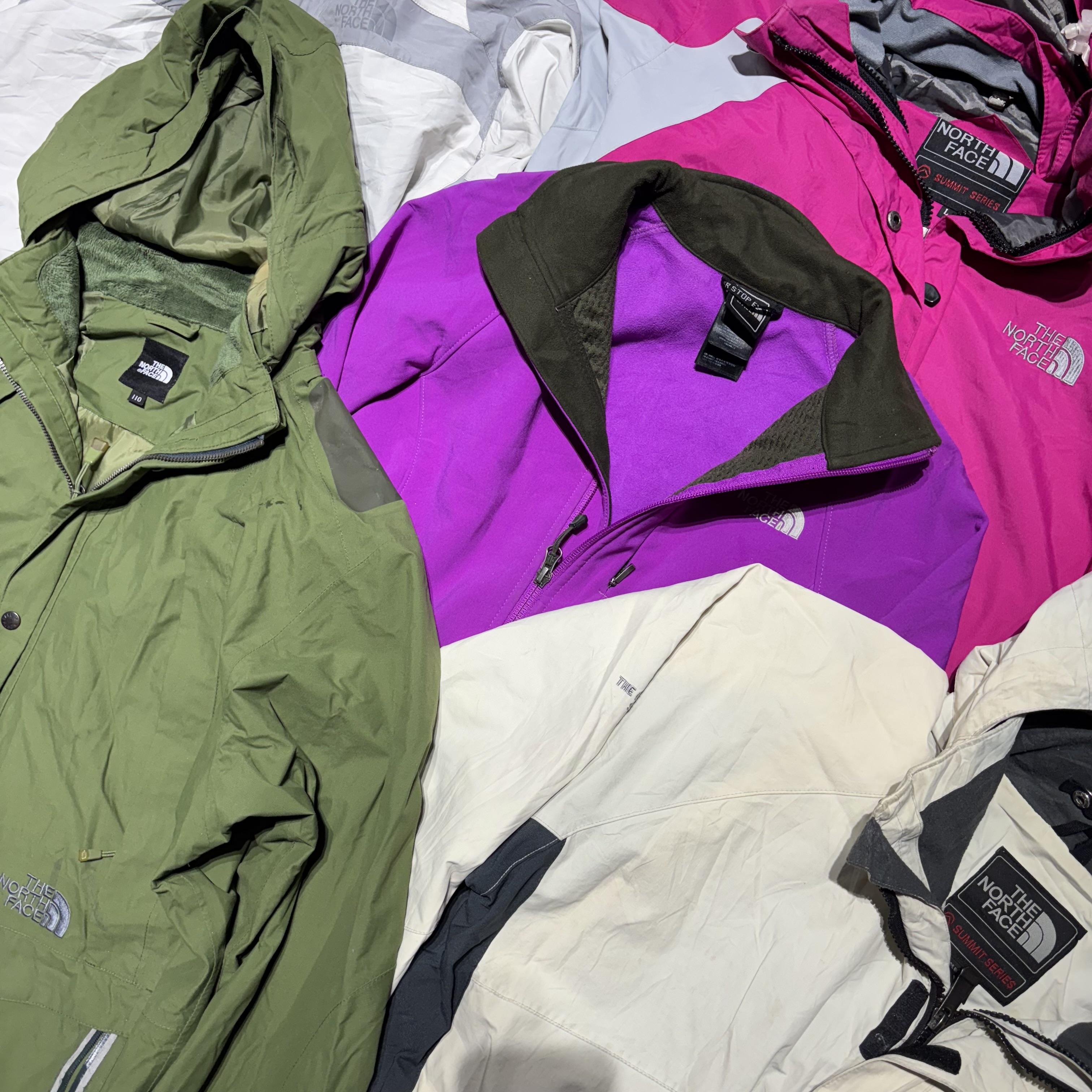 TNF Windbreakers & Jackets
