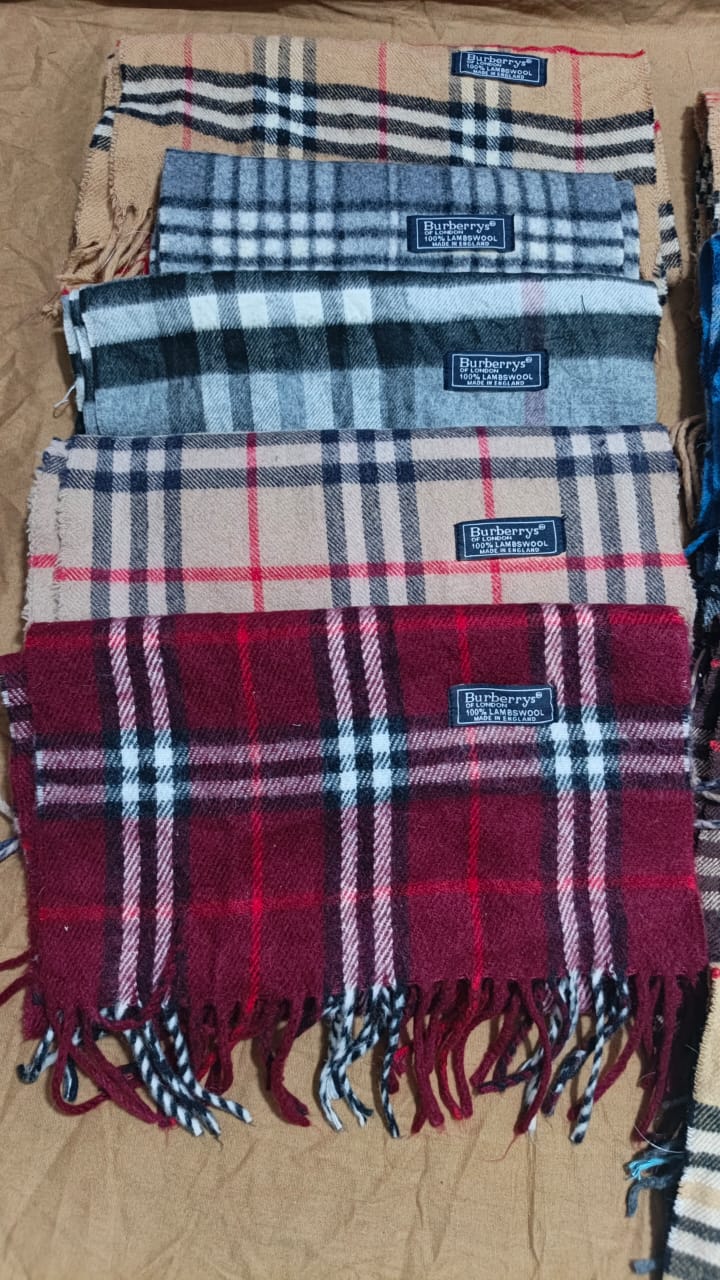 Burberry scarve