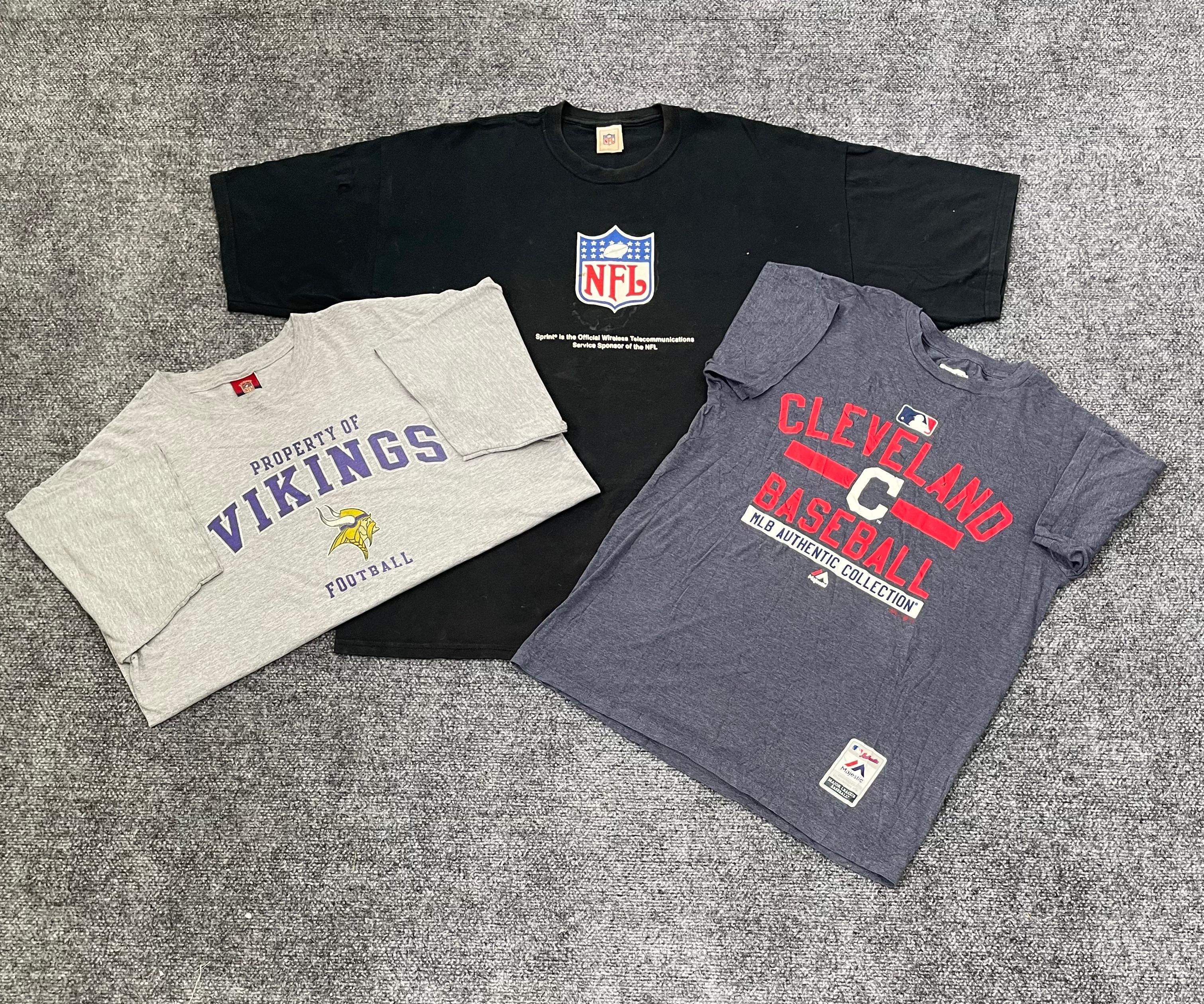 NFL/NHL/MLB T-Shirts (R-50-1210)