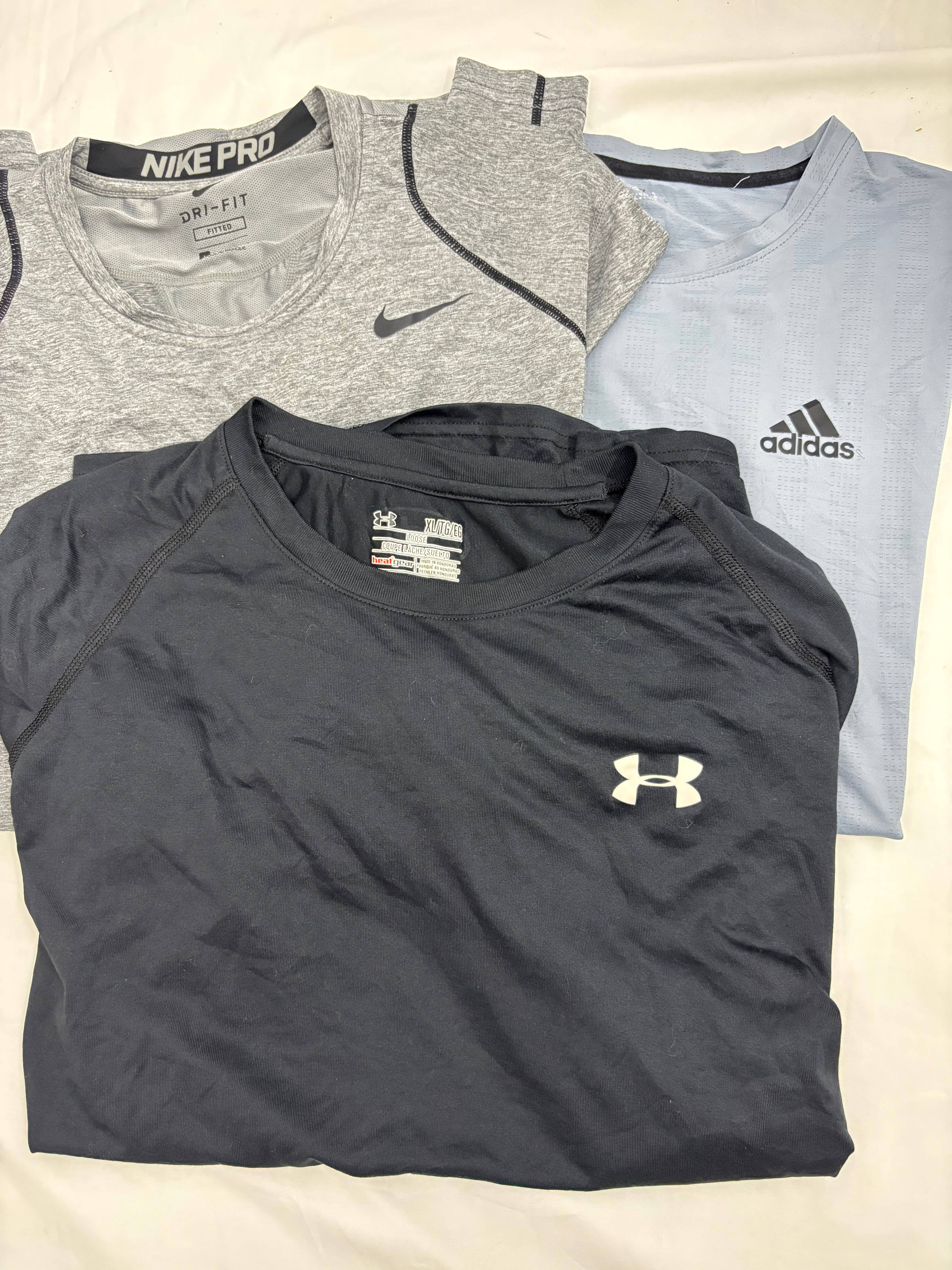 T-shirt Nike, Adidas e Under Armour – Bundle misto