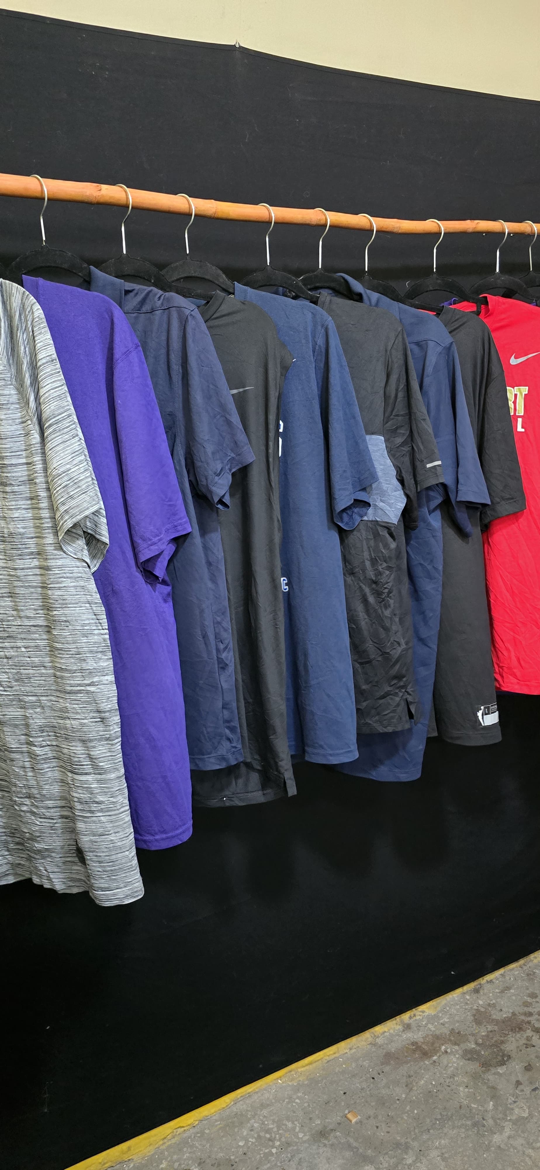 AV-0030 Nike T-Shirts