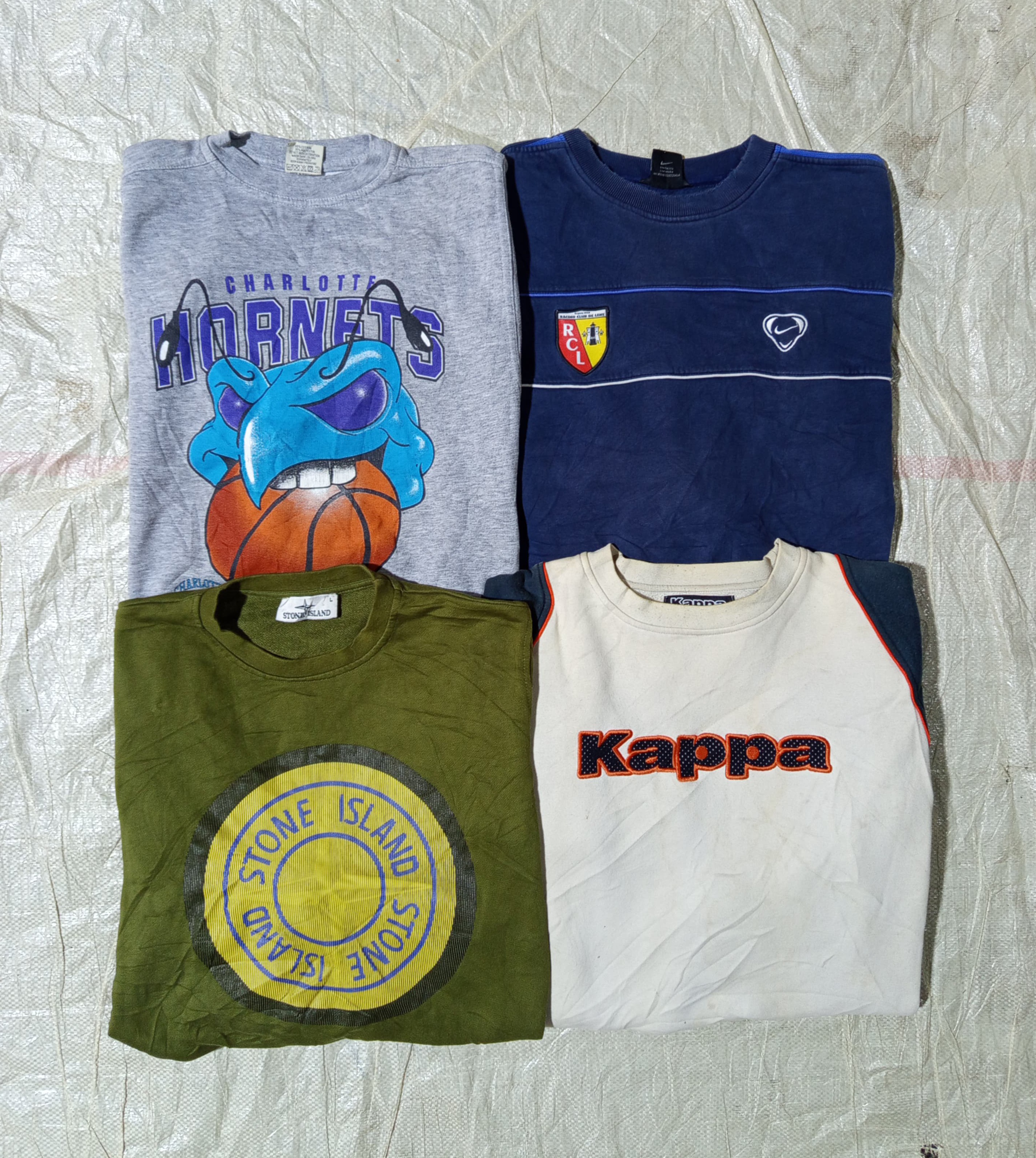 シュプリームとヴィンテージのミックススウェットシャツ