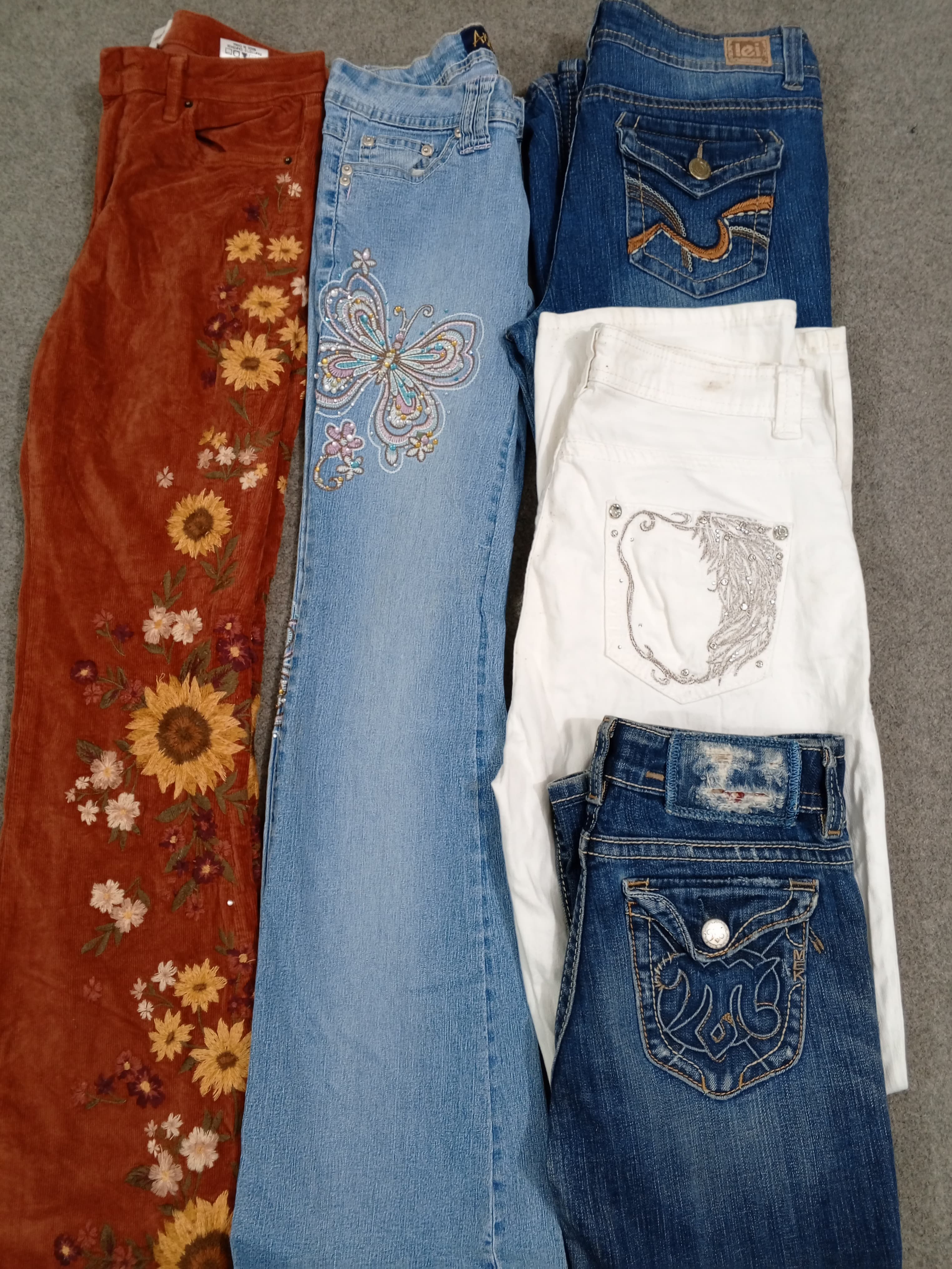 #126 Ladies Y2K Flared Jeans