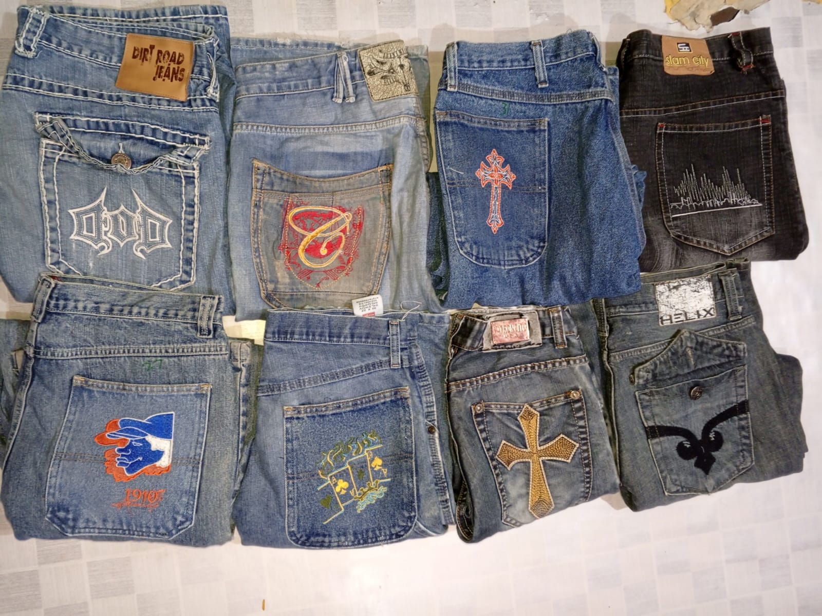 FADED GLORY UND ANDERE MARKENJEANS (MR817)