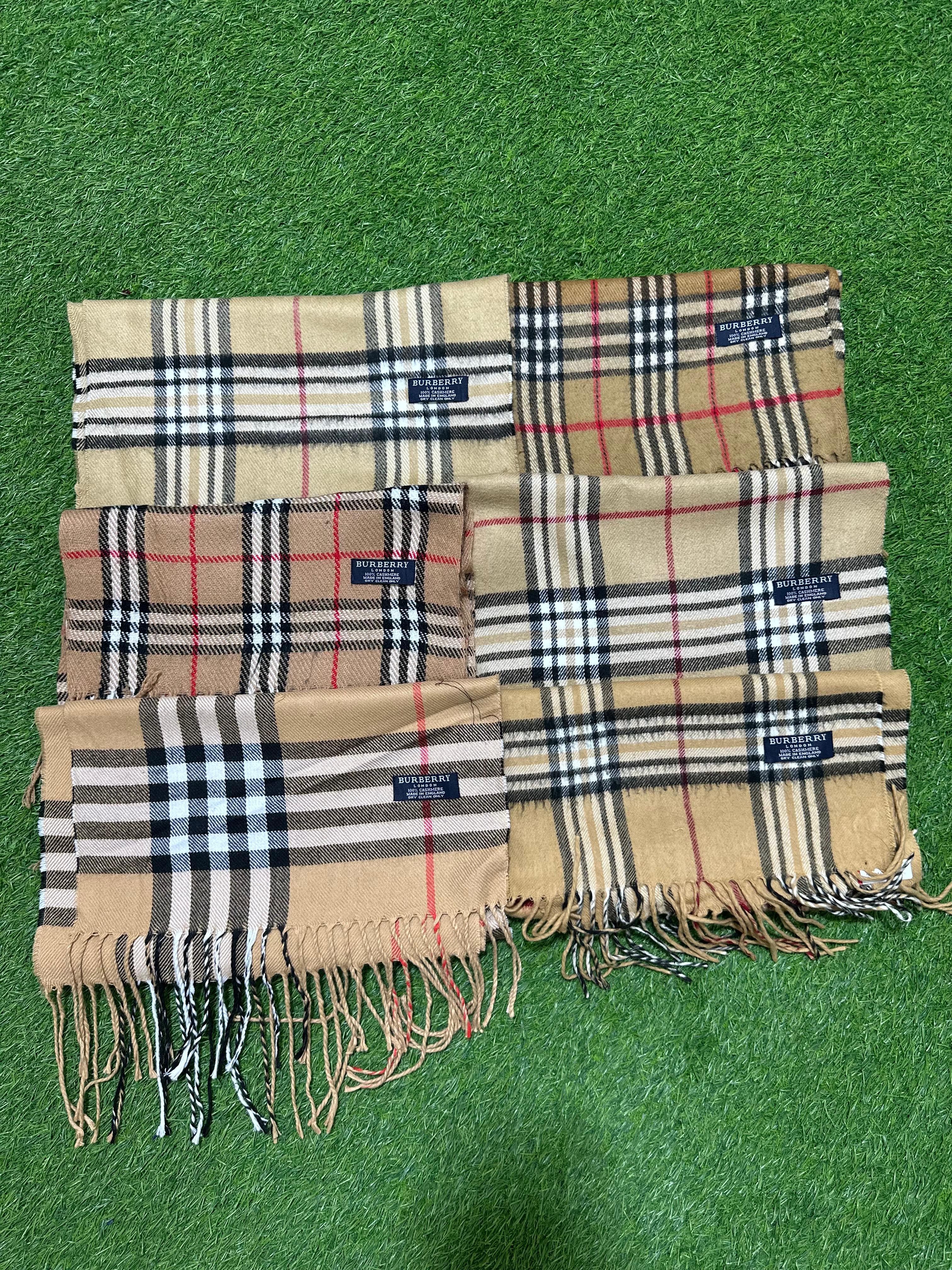 Markenbeige Burberry Schals